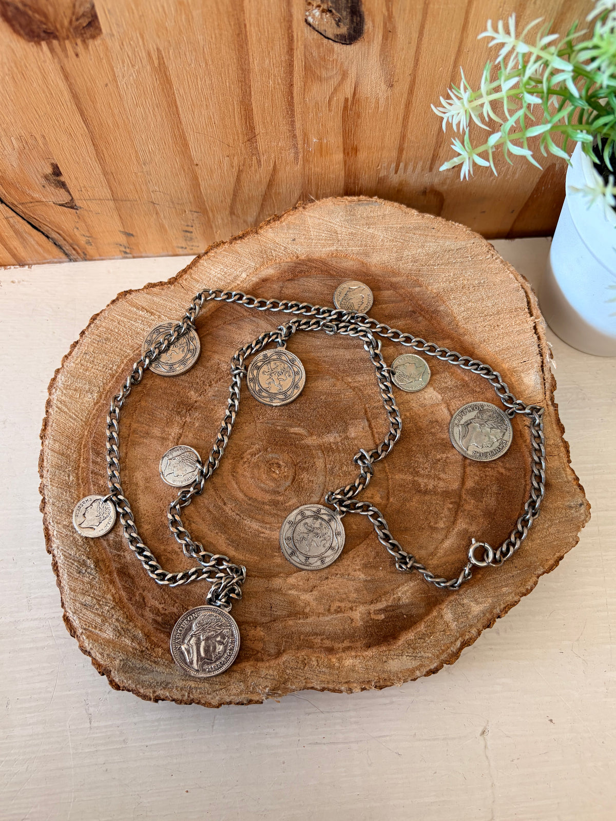 Vtg Silver Tone Coin Medallion Necklace