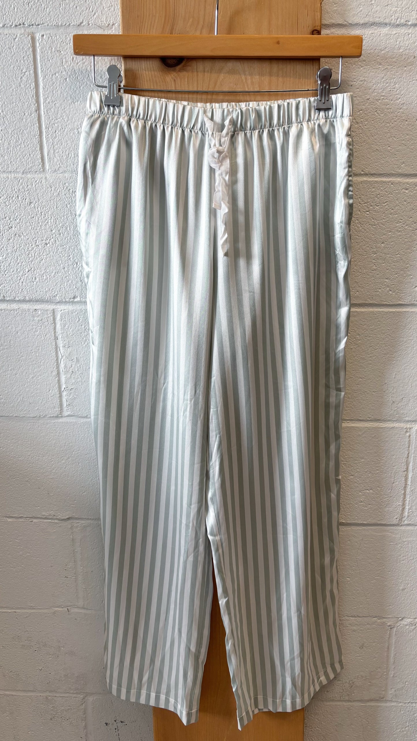 Victoria’s Secret Striped PJs : M