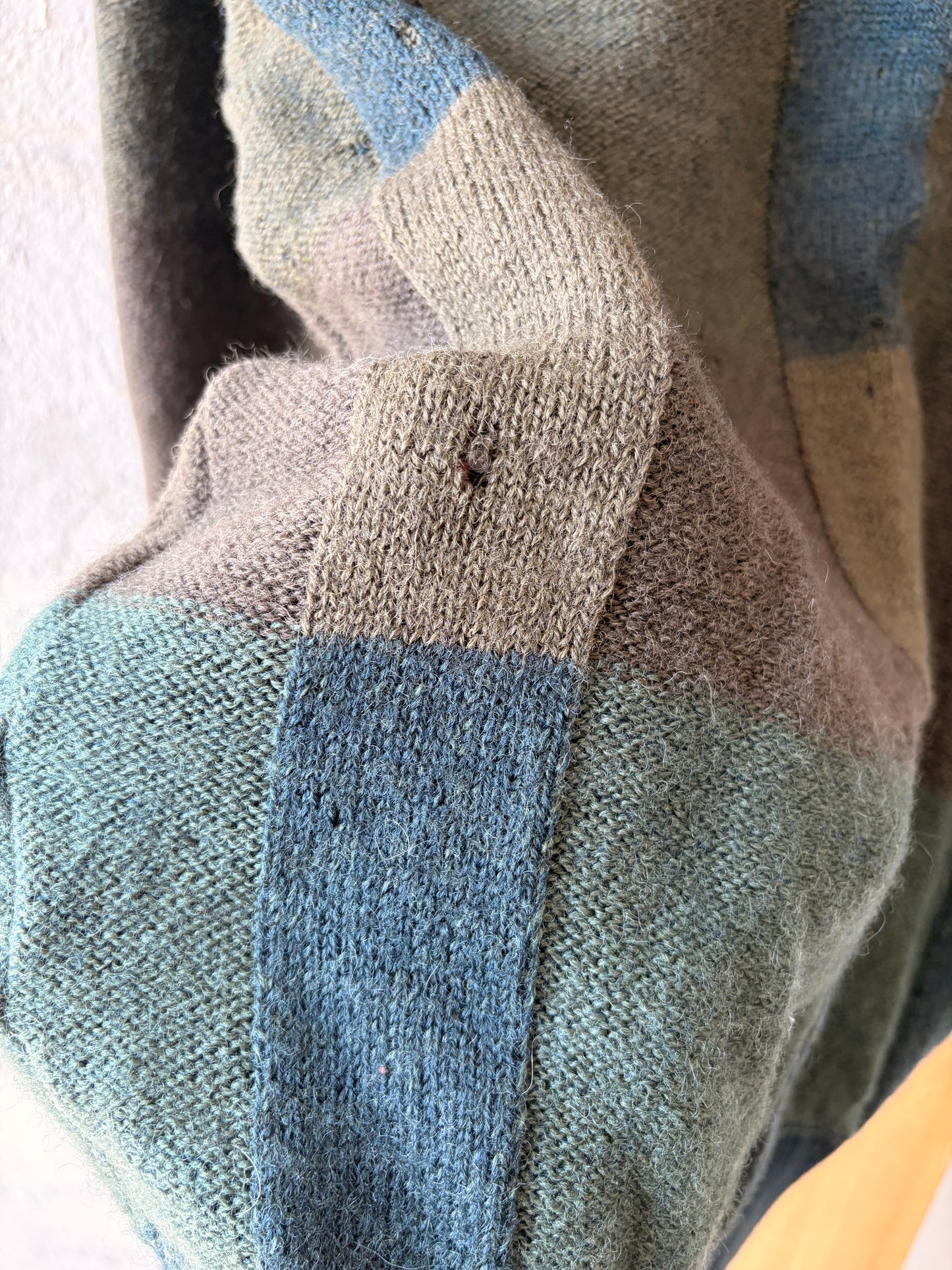 Vtg Green Patterned Sweater : M (As Is)