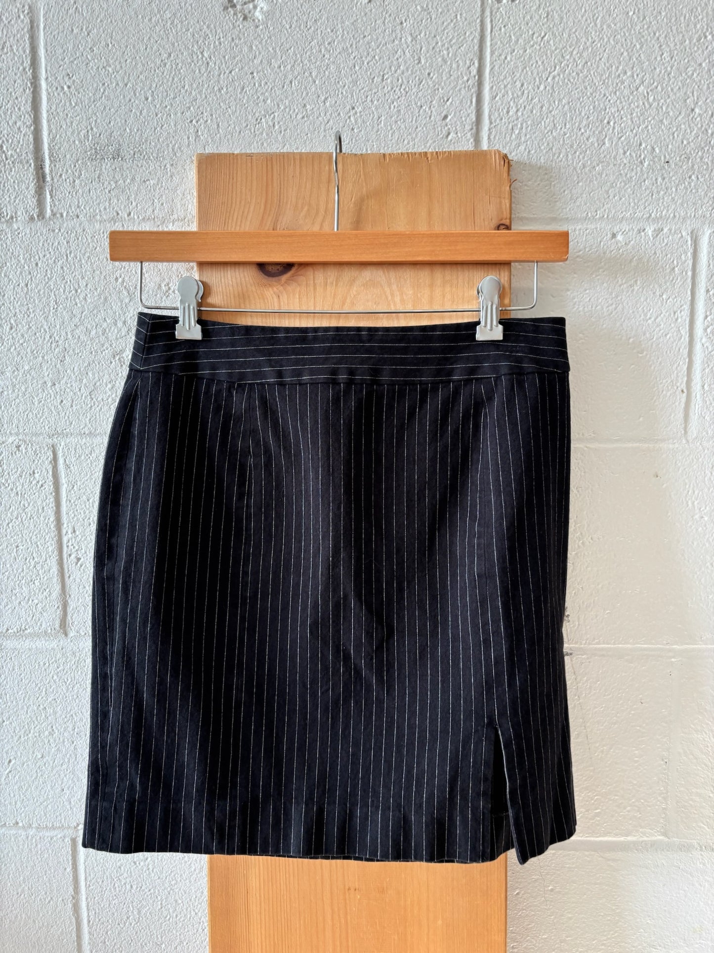 Black Pinstripe Skirt : 8