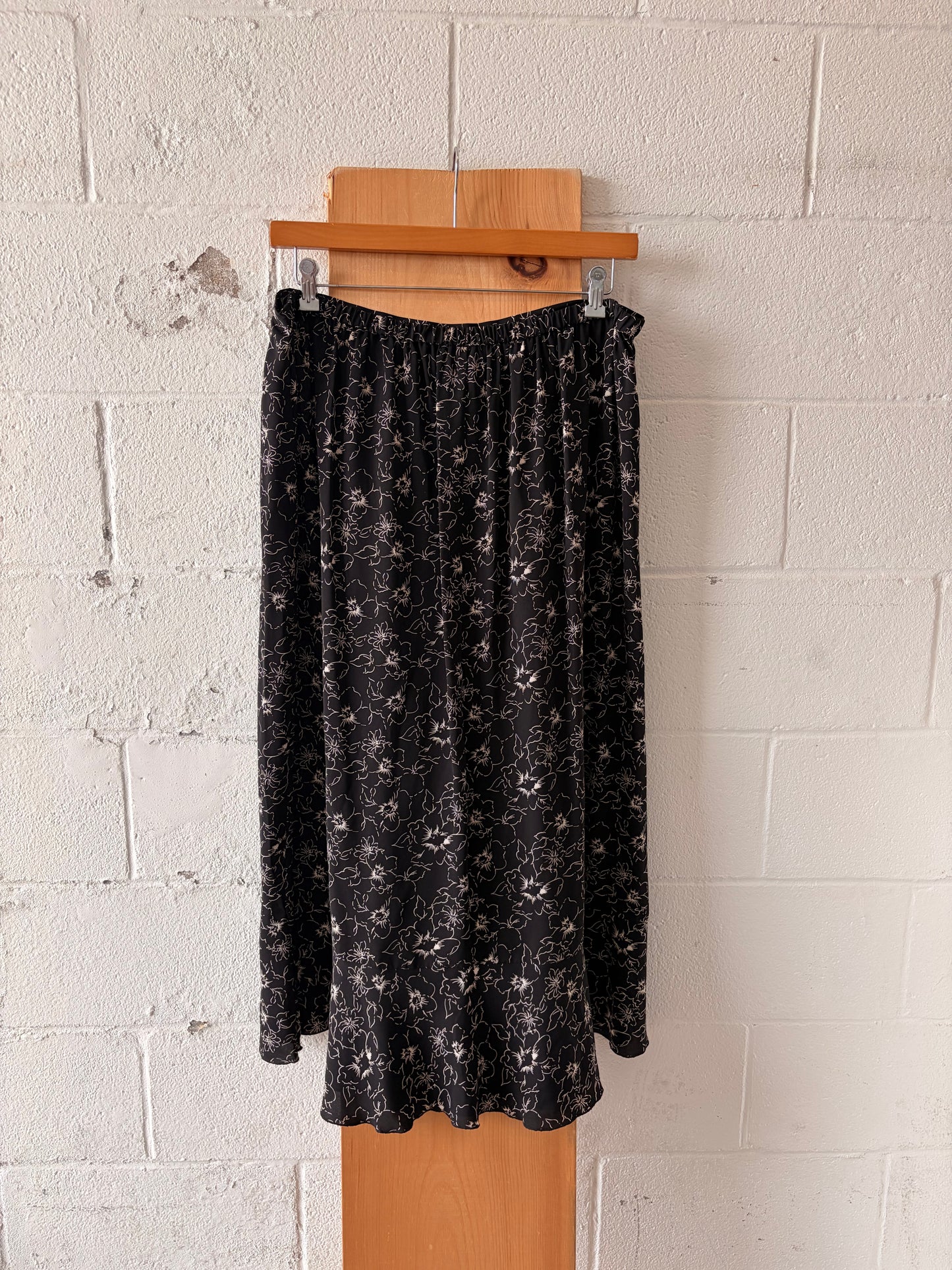 Black & White Floral Skirt : 2X