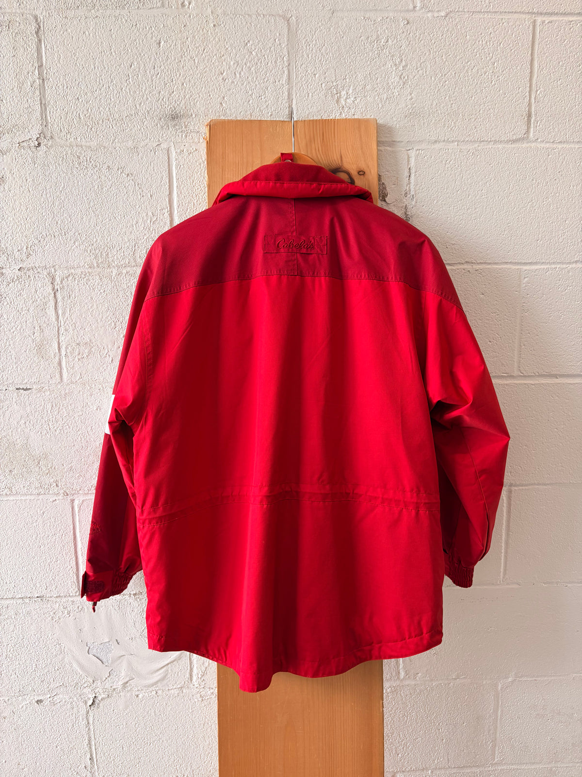 Red Cabela’s Coat : Women’s M