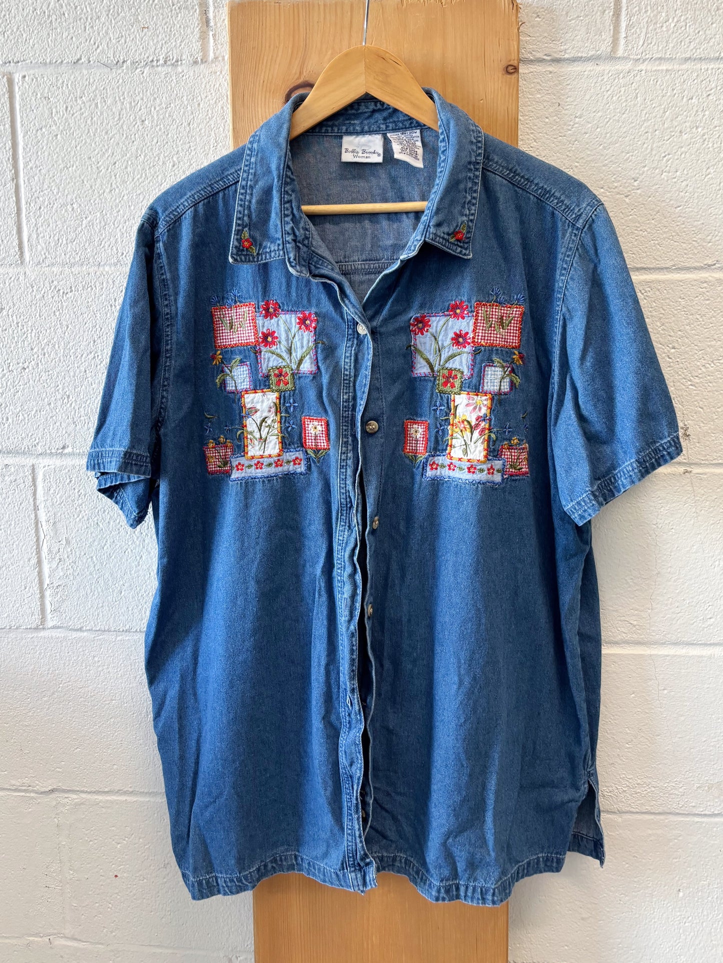 Denim Embroidered Short Sleeve Top : 18/20 W