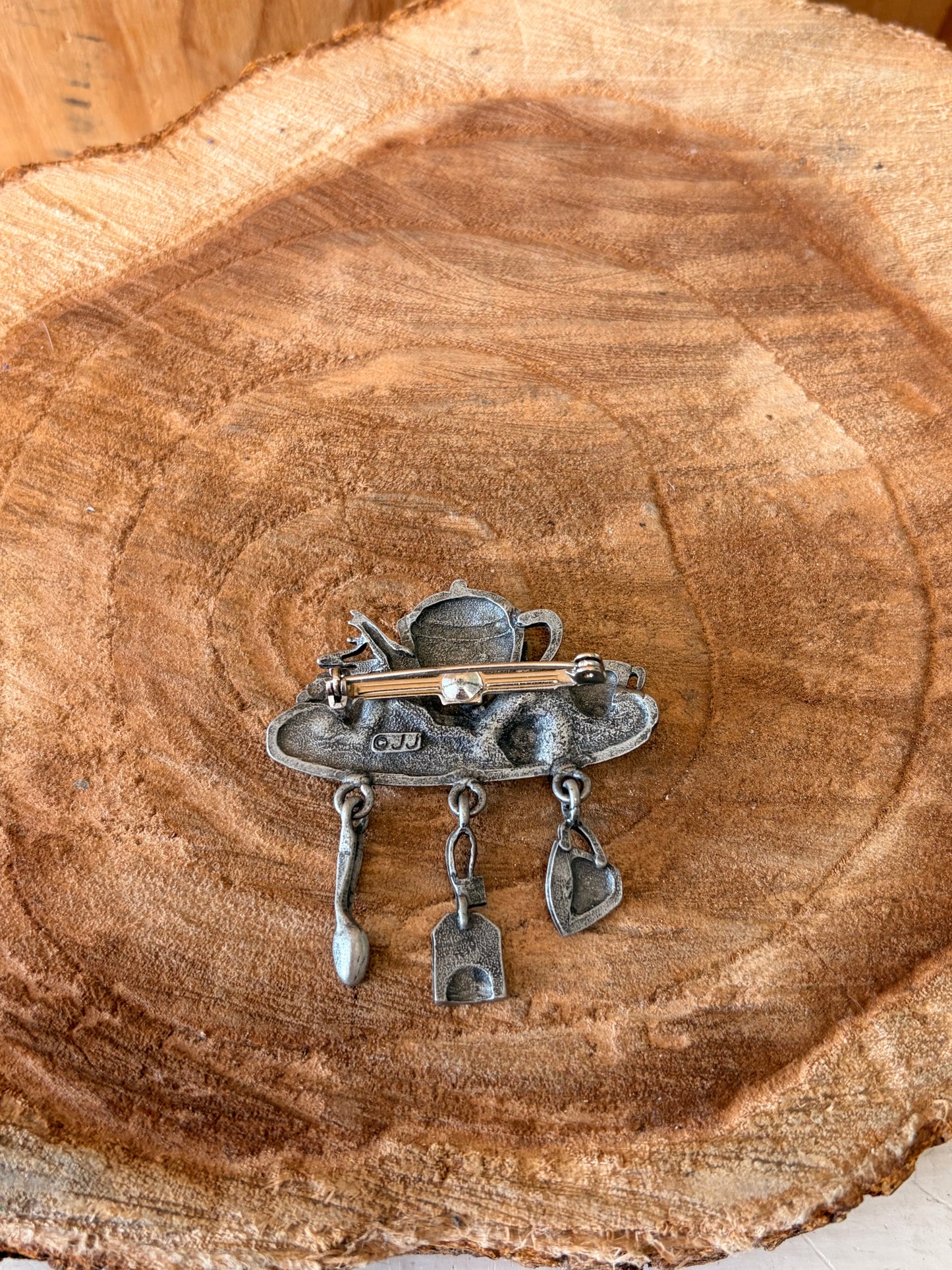 Vtg Tea Dangle Brooch