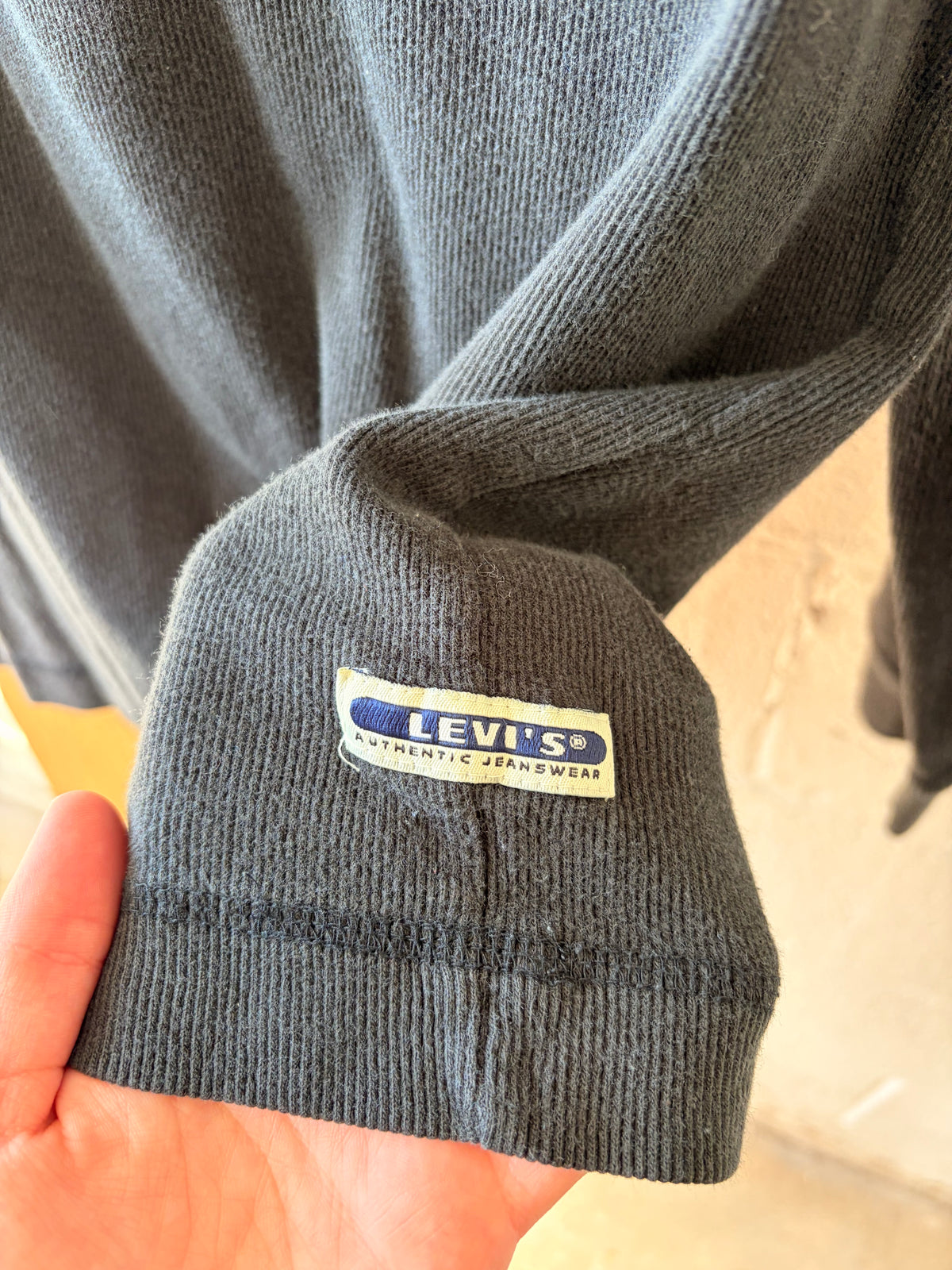 Vtg Levi’s Long Sleeve Henley : L