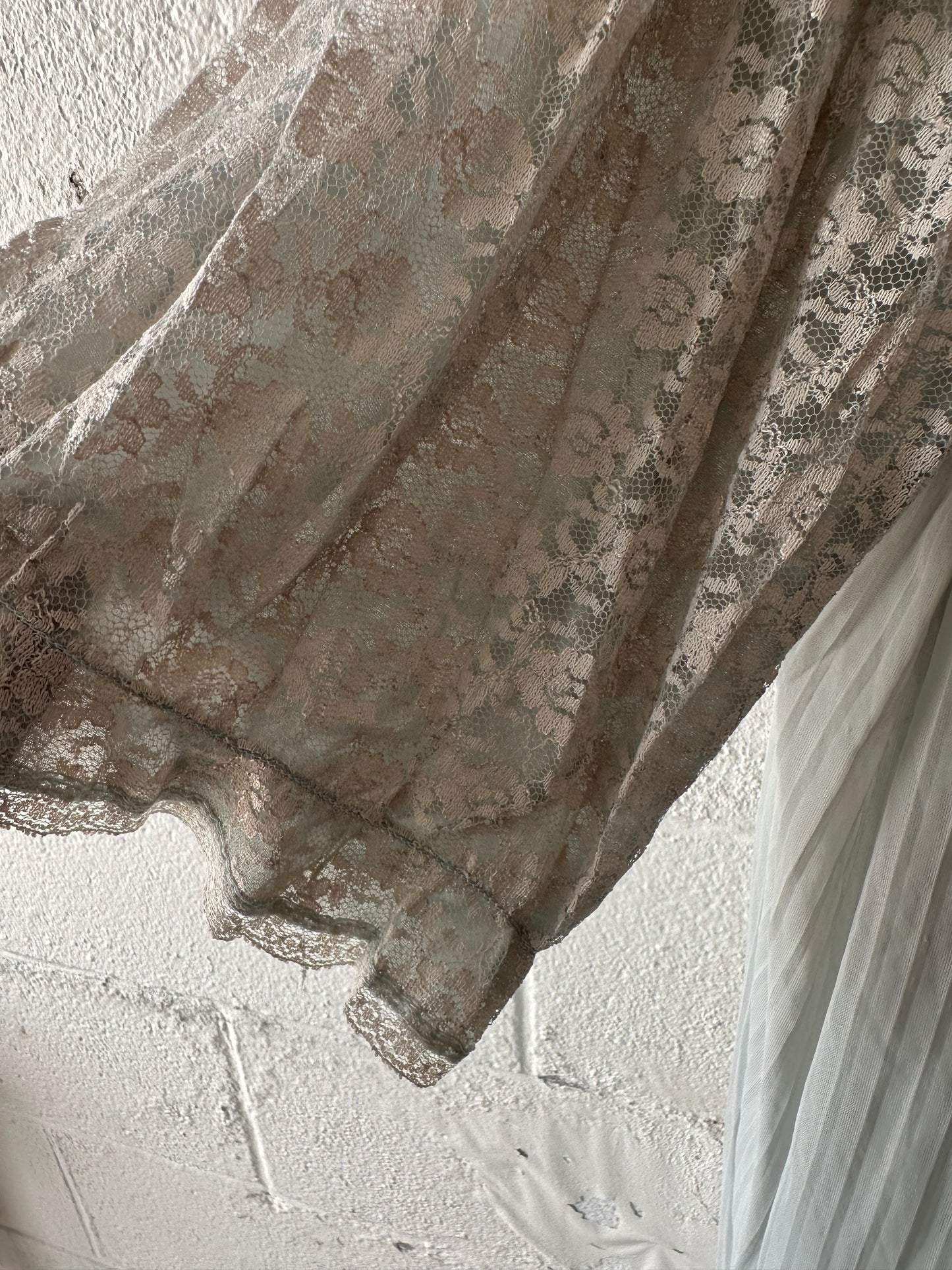 Vtg Lace Detail Robe : M/L