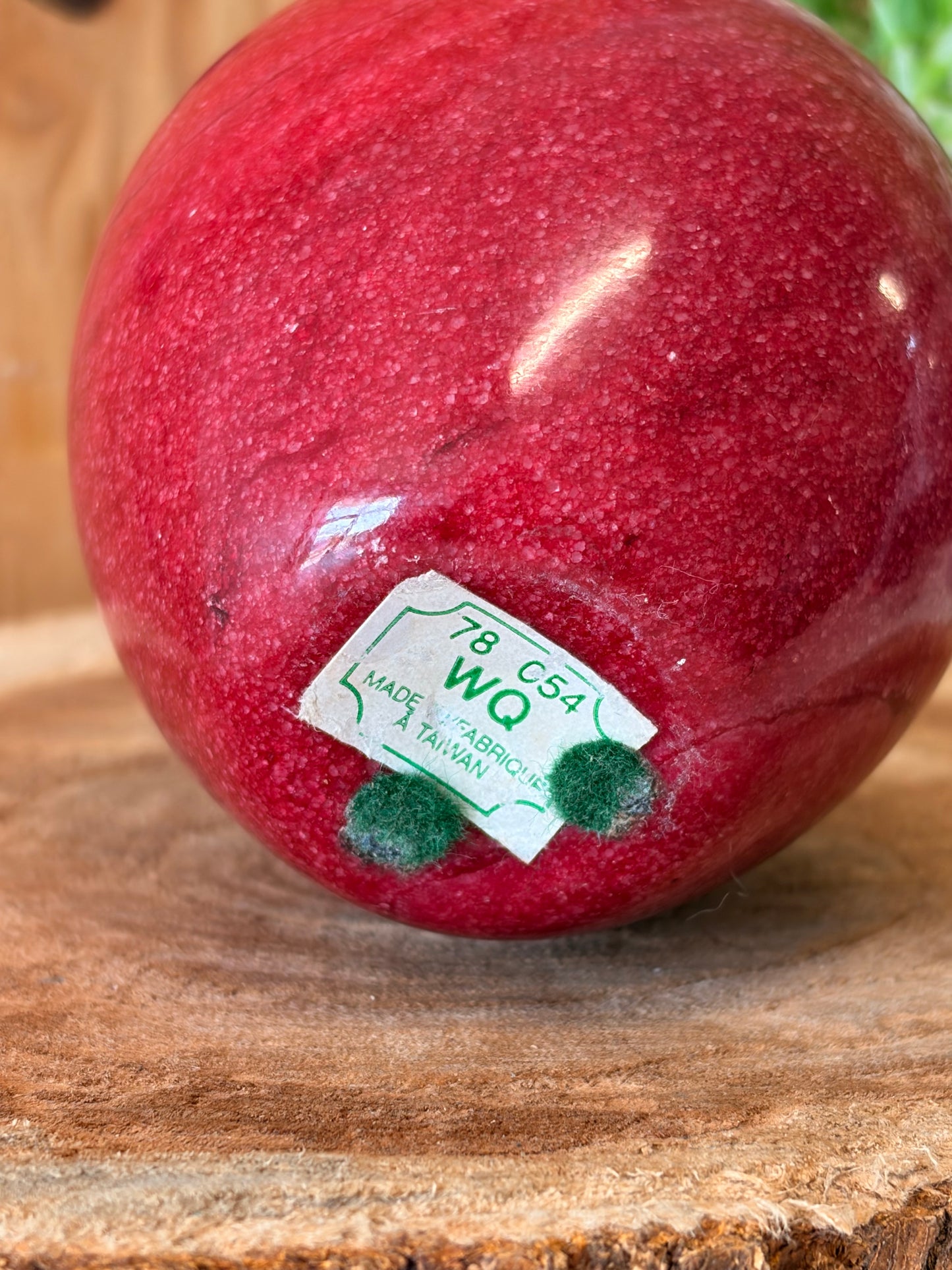 Vtg Apple Paperweight (Local Pick Up Only)