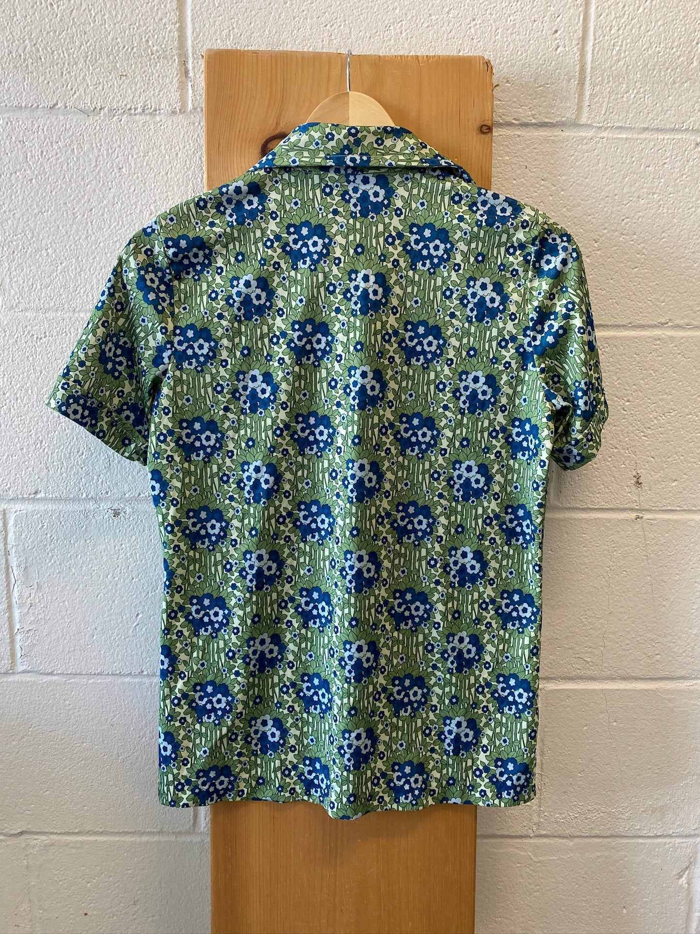 Vtg Green Floral Top : 12’