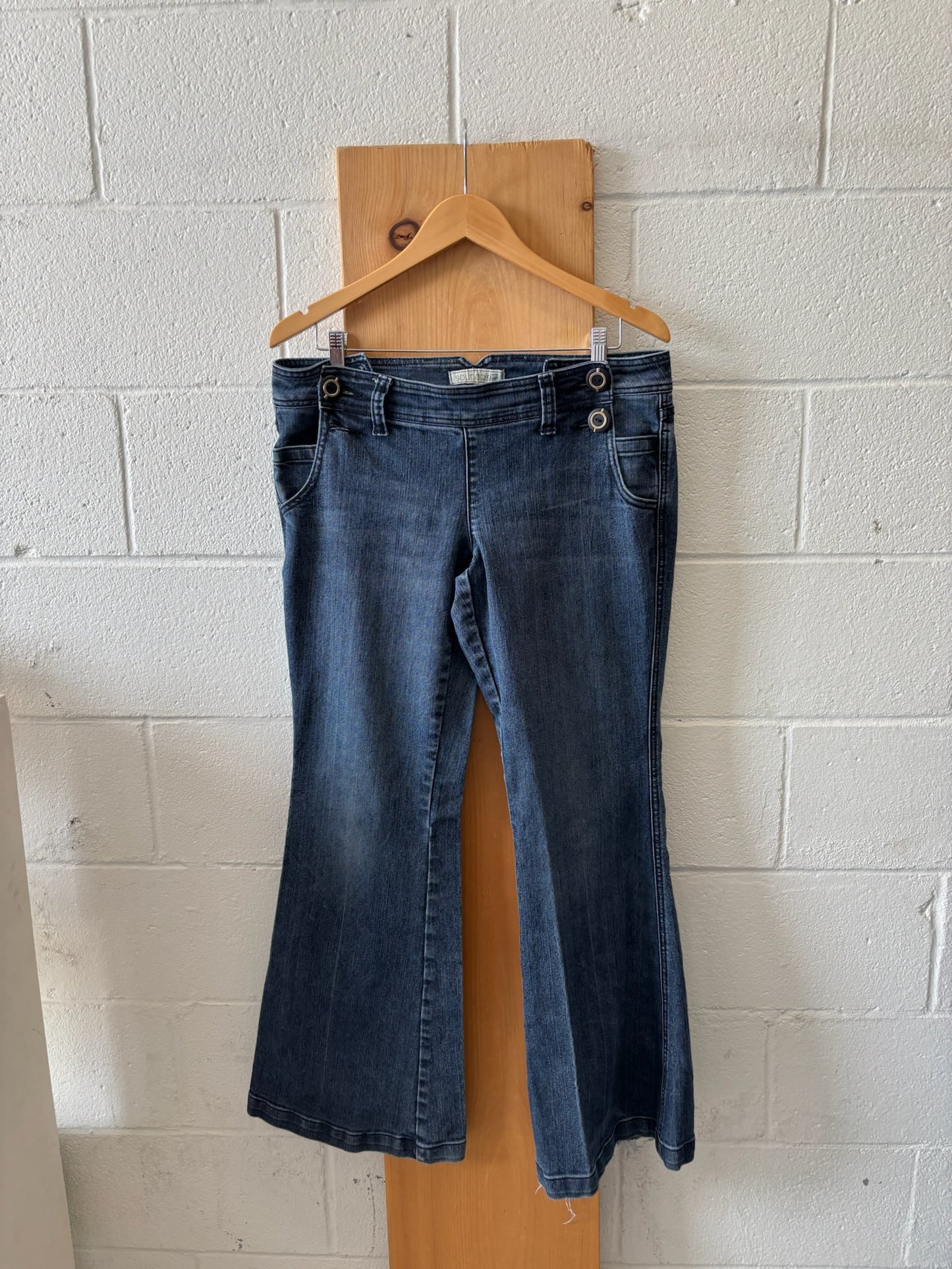 Low Rise Flares : 31