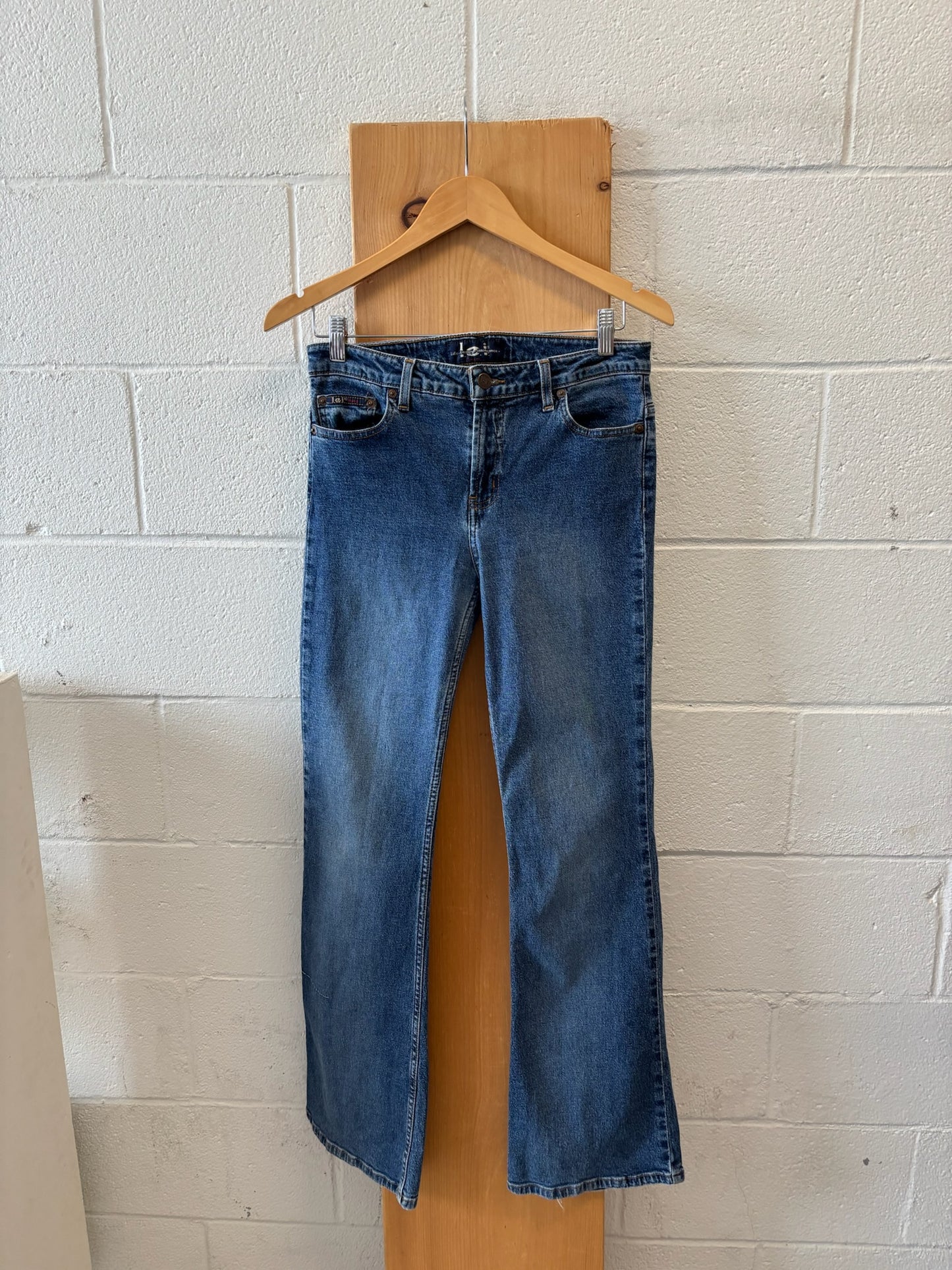 l.e.i. Flares : 9