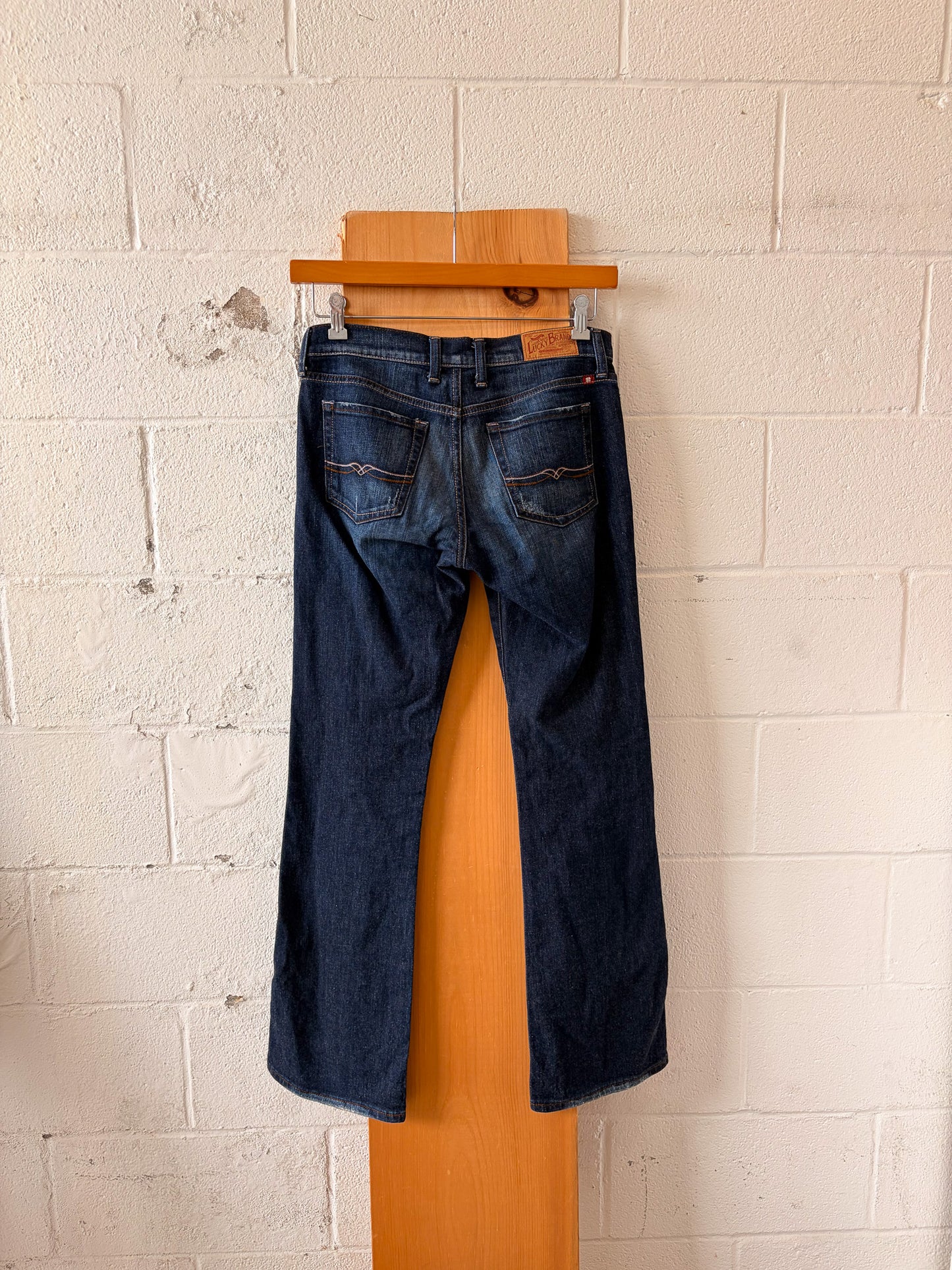 Dark Wash Lucky Brand Jeans : 4/27