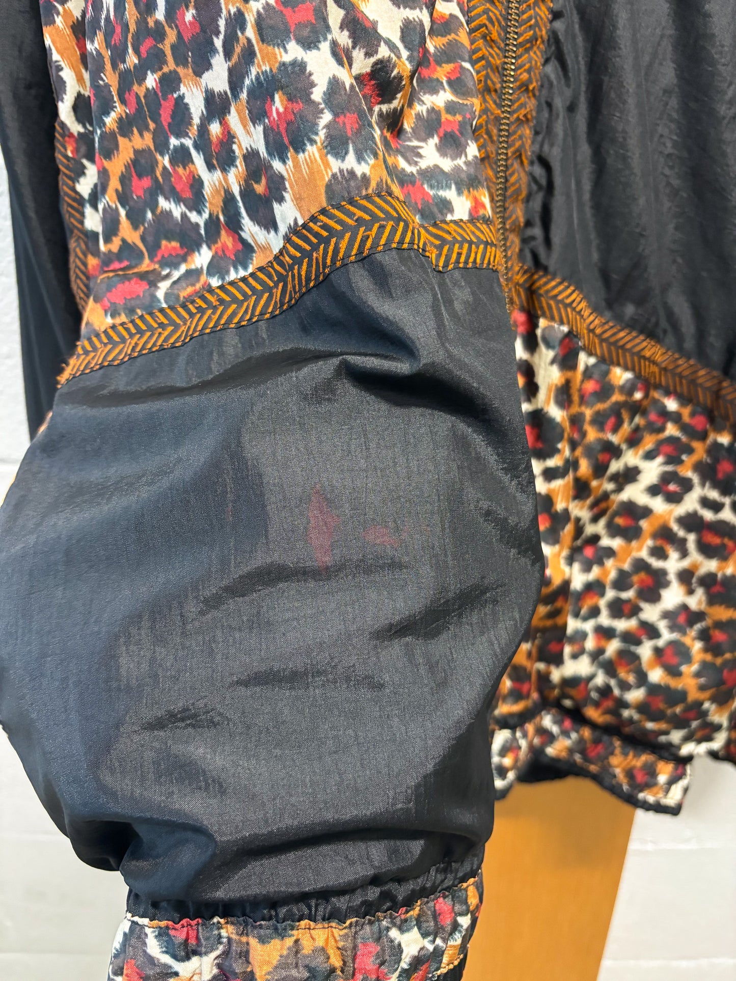 Vtg Cheetah Print Windbreaker : L