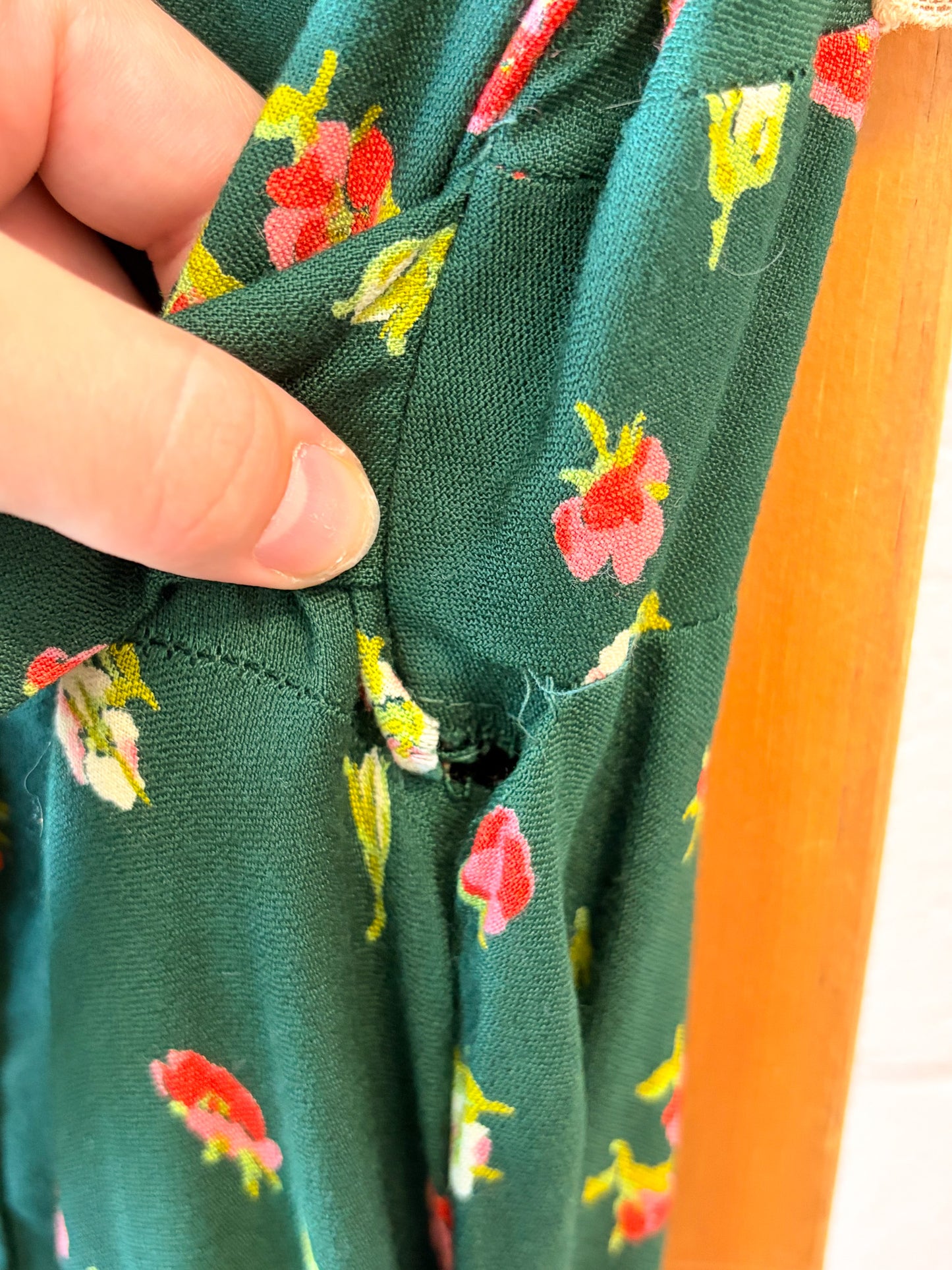Vtg Long Floral Green Dress : XS/S (As Is)