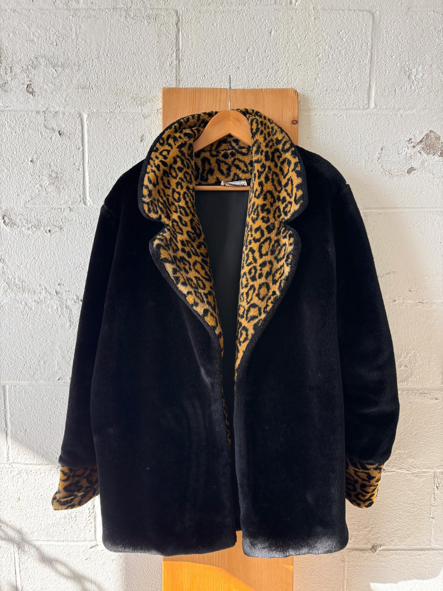 Vtg Fuzzy Cheetah Jacket : M (Local Pick Up Only)