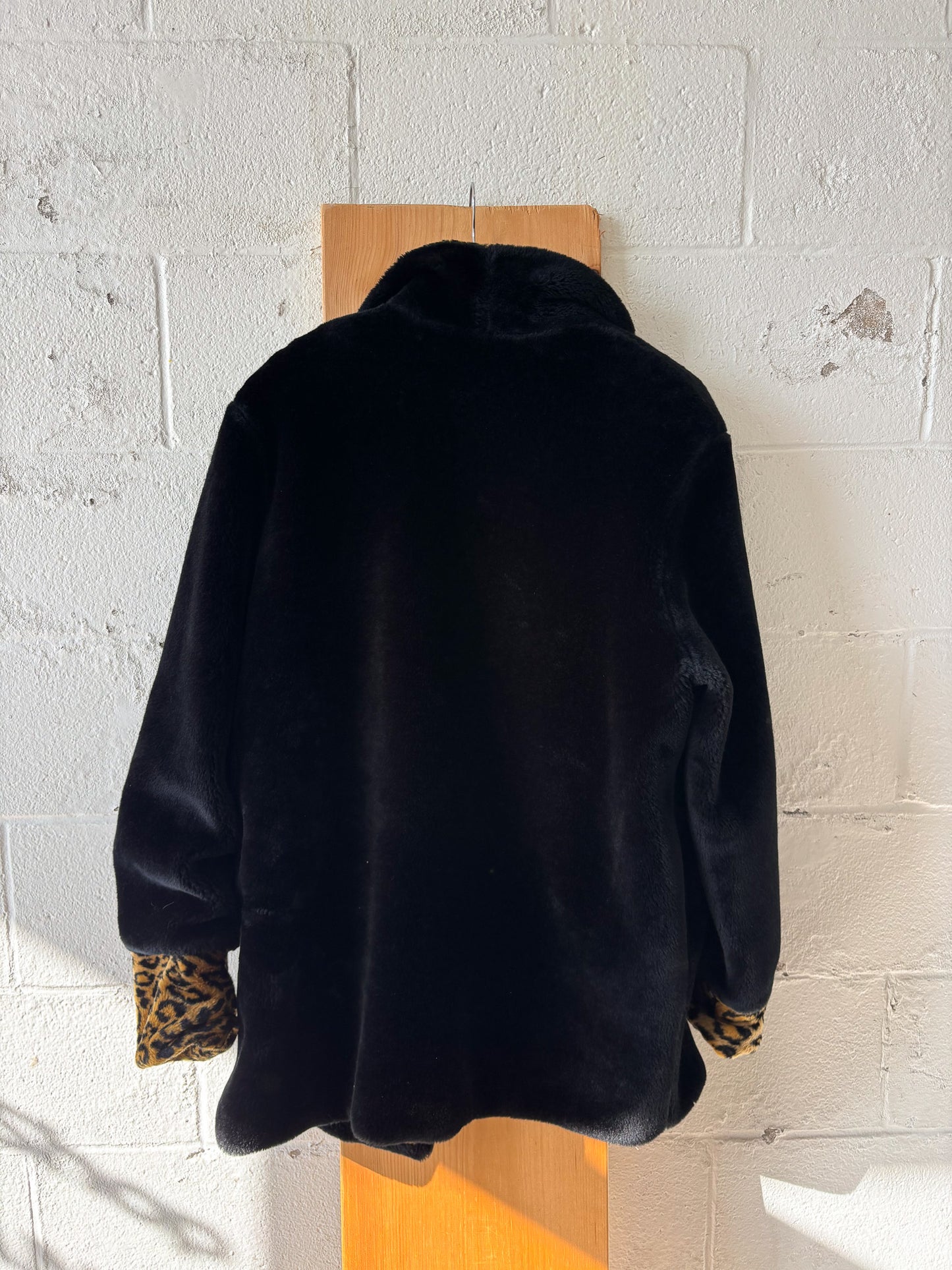 Vtg Fuzzy Cheetah Jacket : M (Local Pick Up Only)