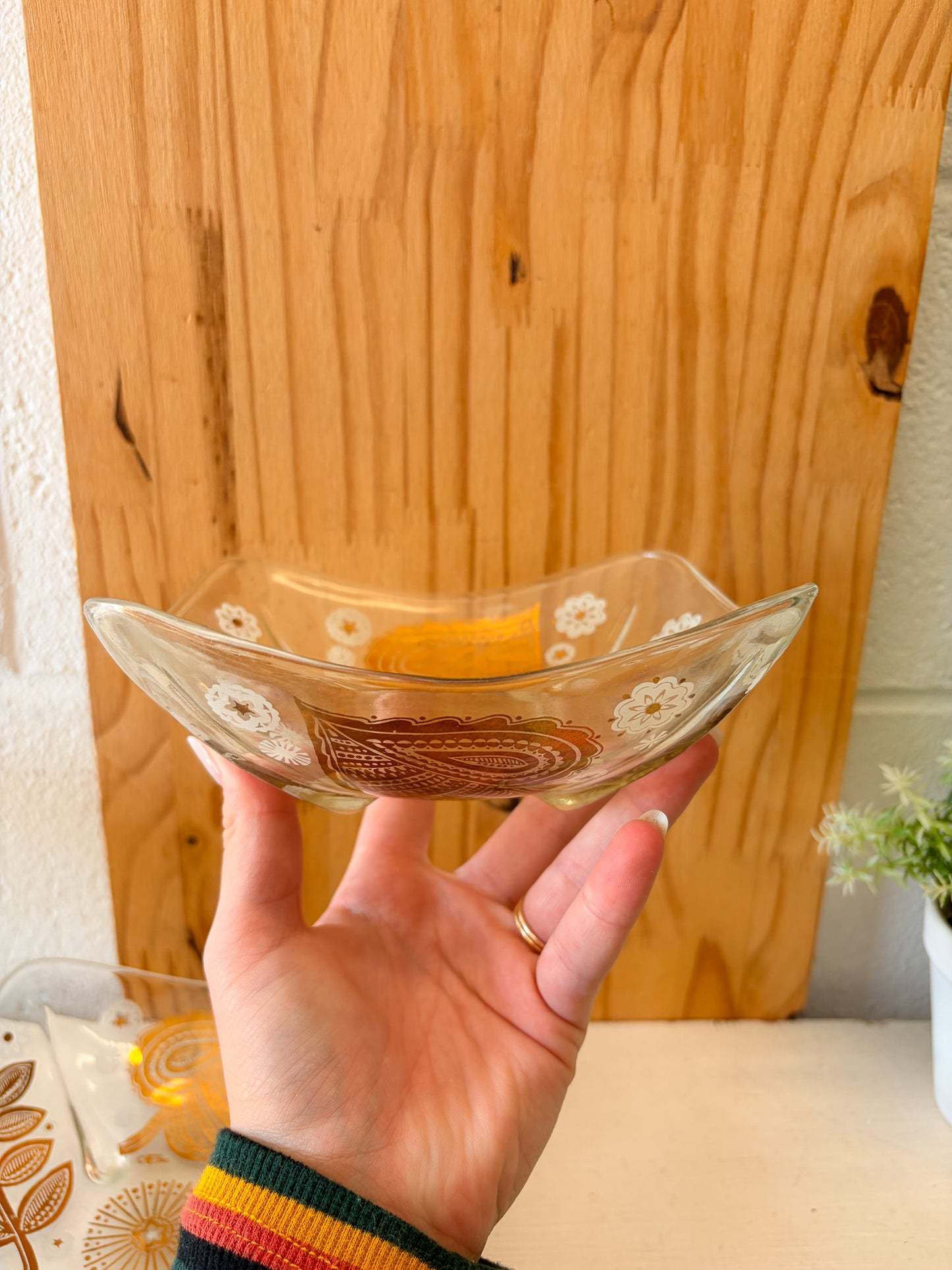 Vtg Pair of Floral Glass Square Bowls (Local Pick Up Only)