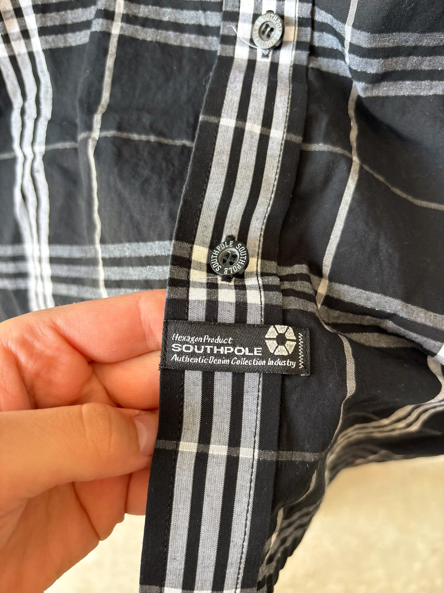 South Pole Button Up : L