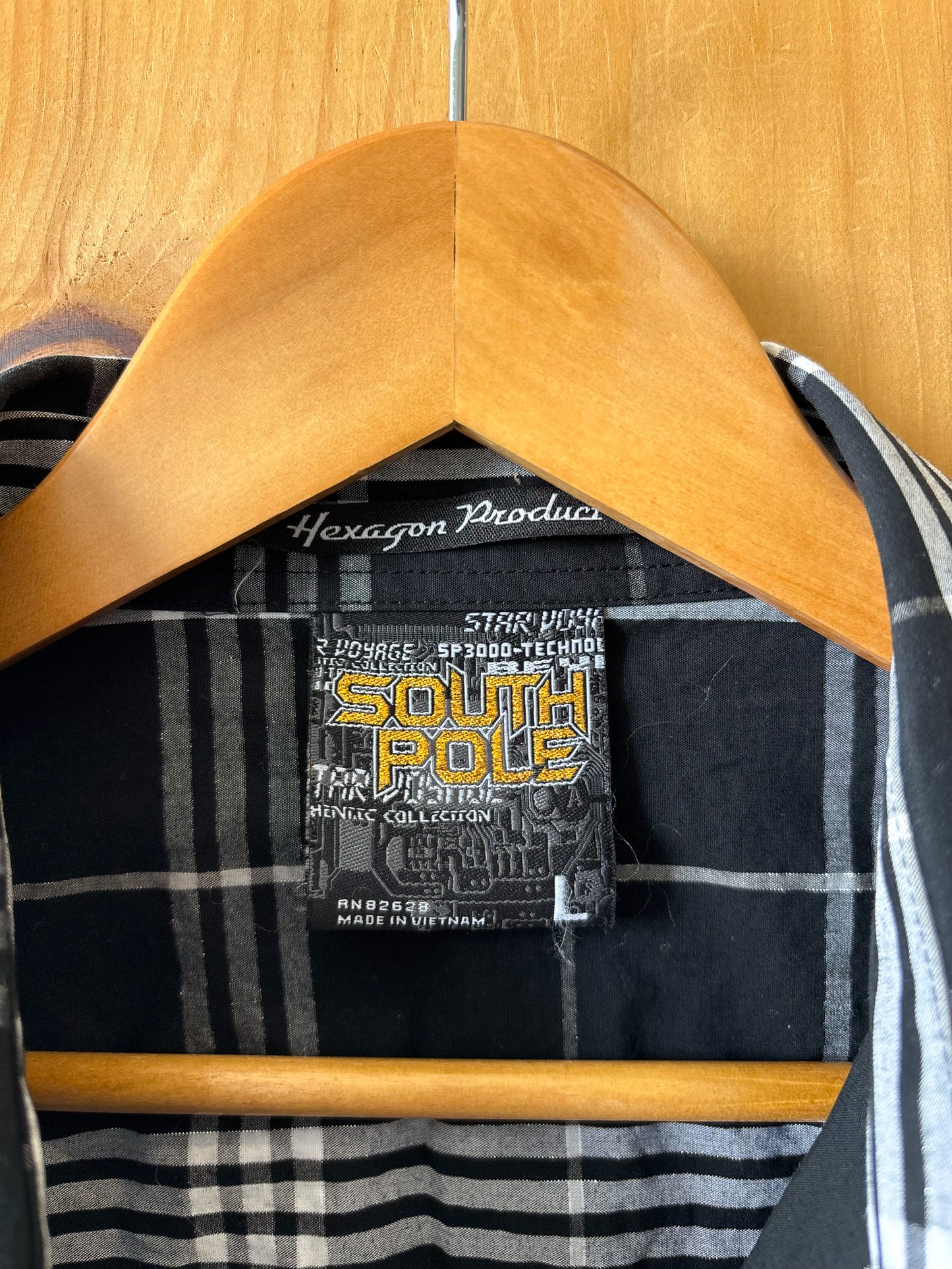 South Pole Button Up : L