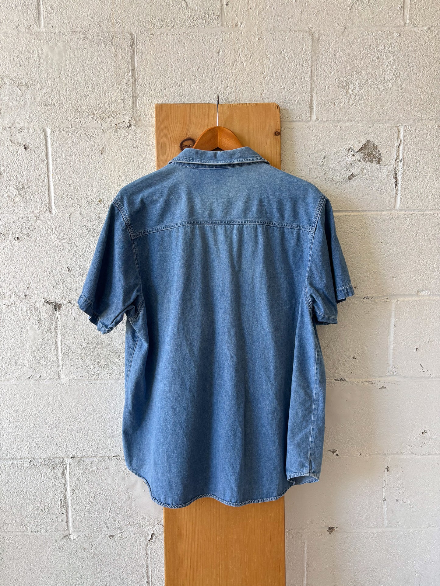 Vtg Short Sleeve Embroidered Denim Button Up : XL