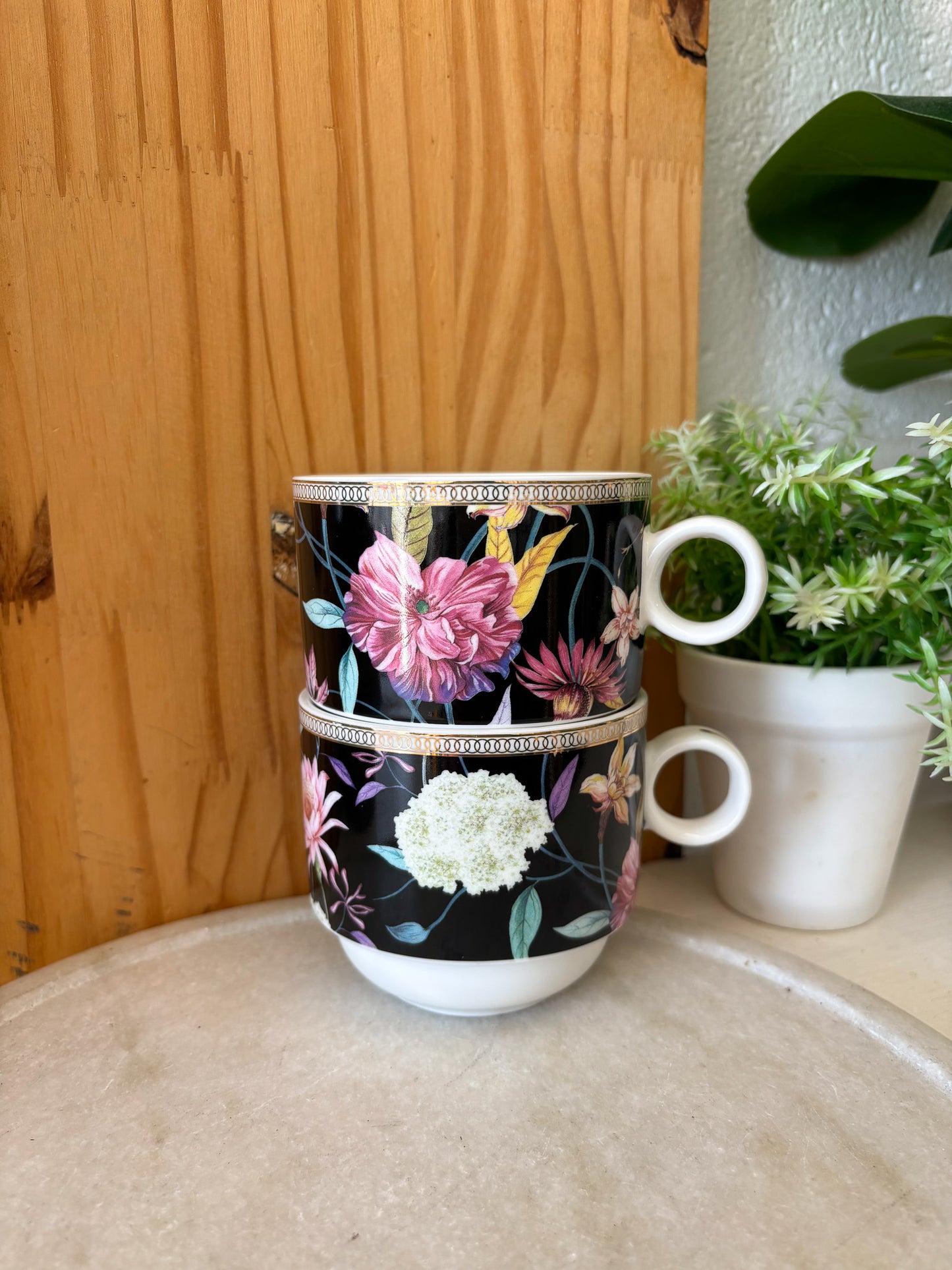 Pair of Vtg Floral Mugs (Local Pick Up Only)