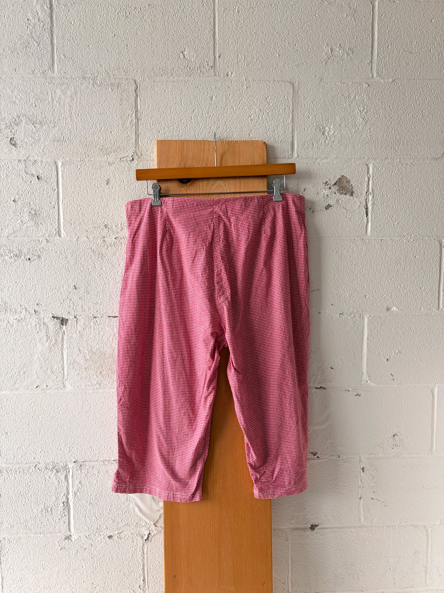 Red Gingham Capris : 22W