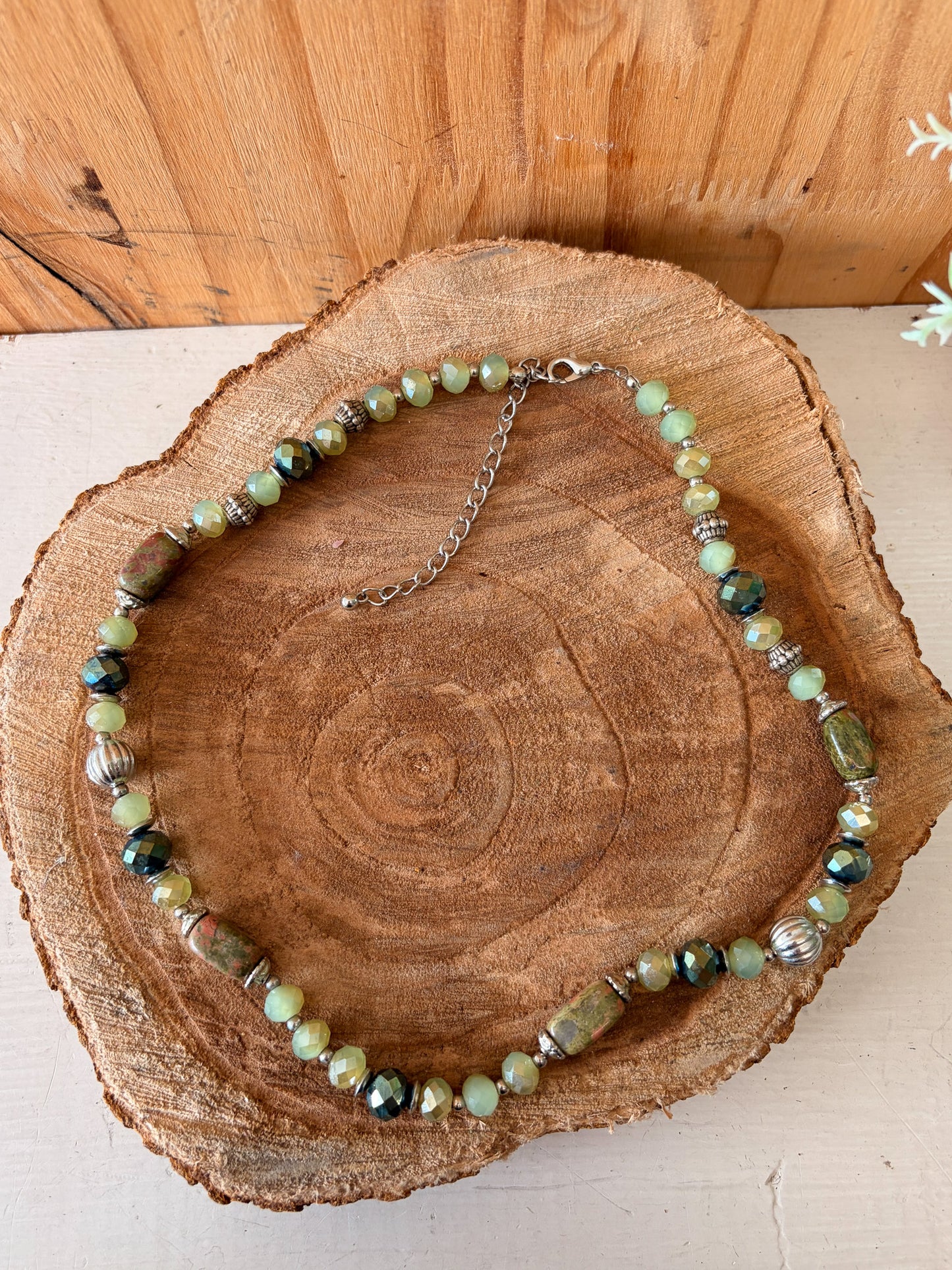 Funky Green Beads & Stones Necklace