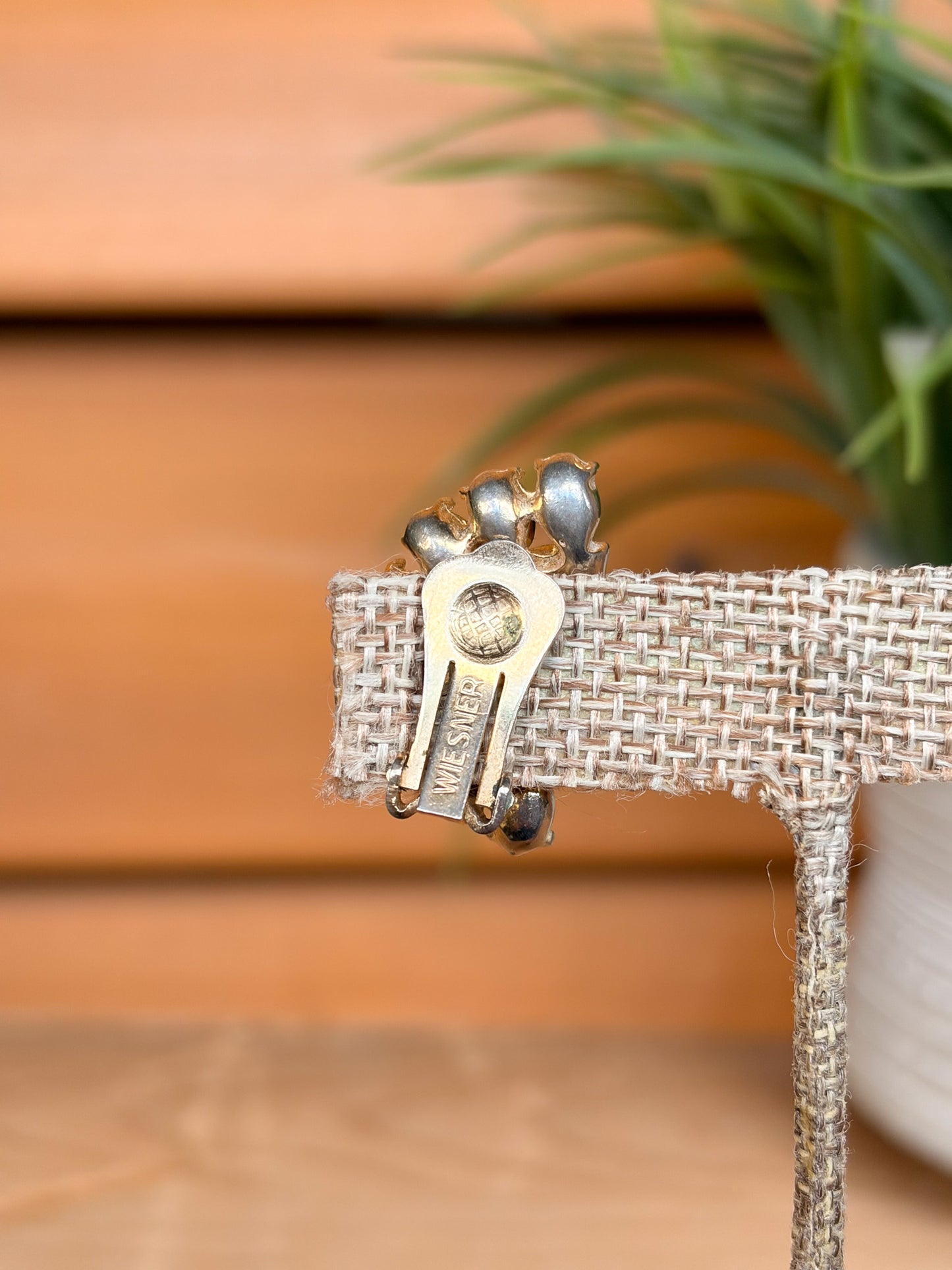 Vtg Wiesner Clip On Earrings