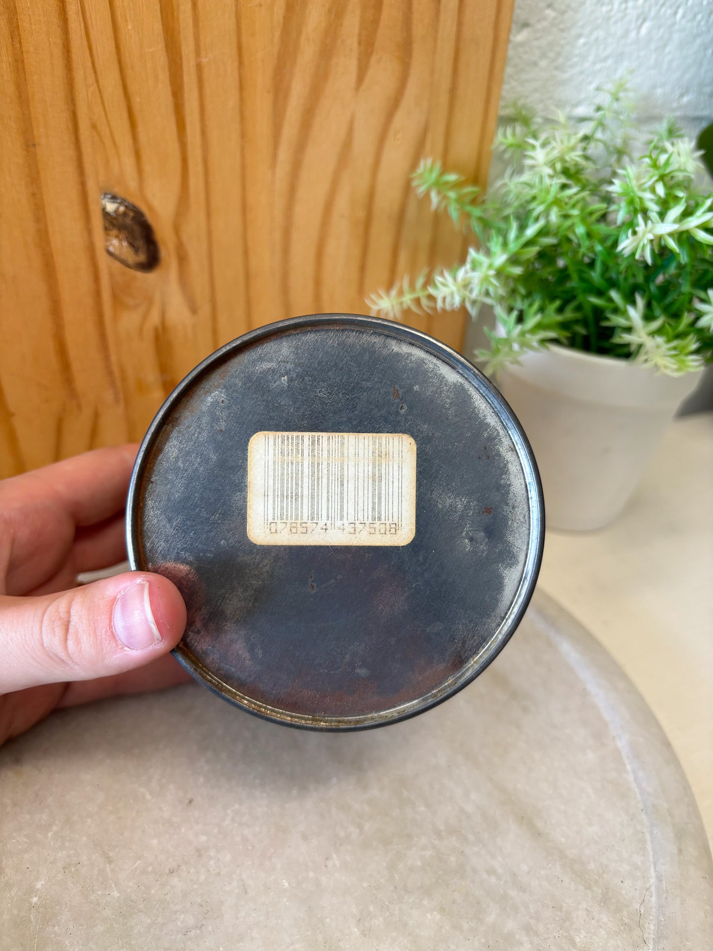 Vtg Decorative Easter Rabbit Tin