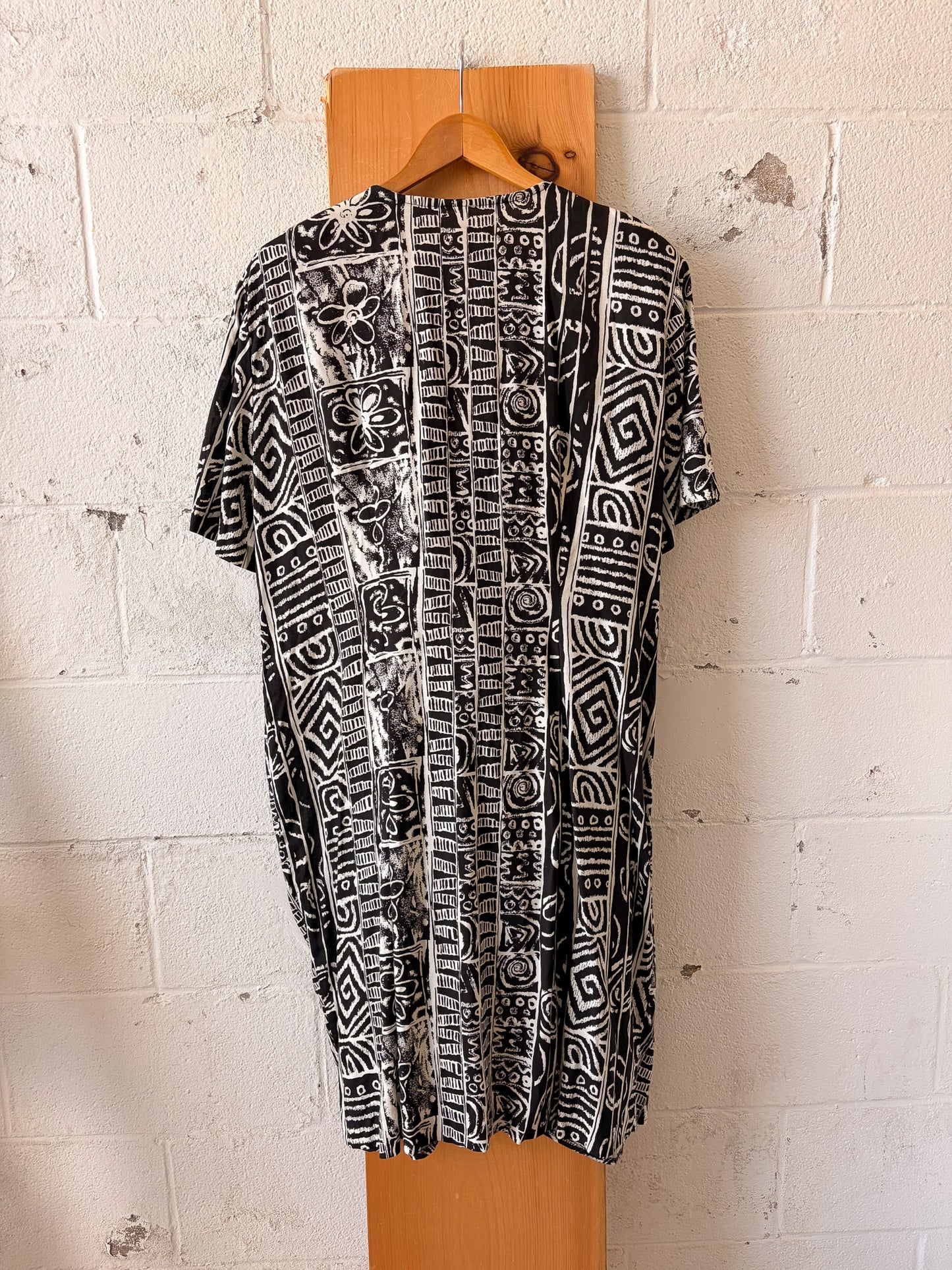 Geometric Black & White Wrap Dress : M/L