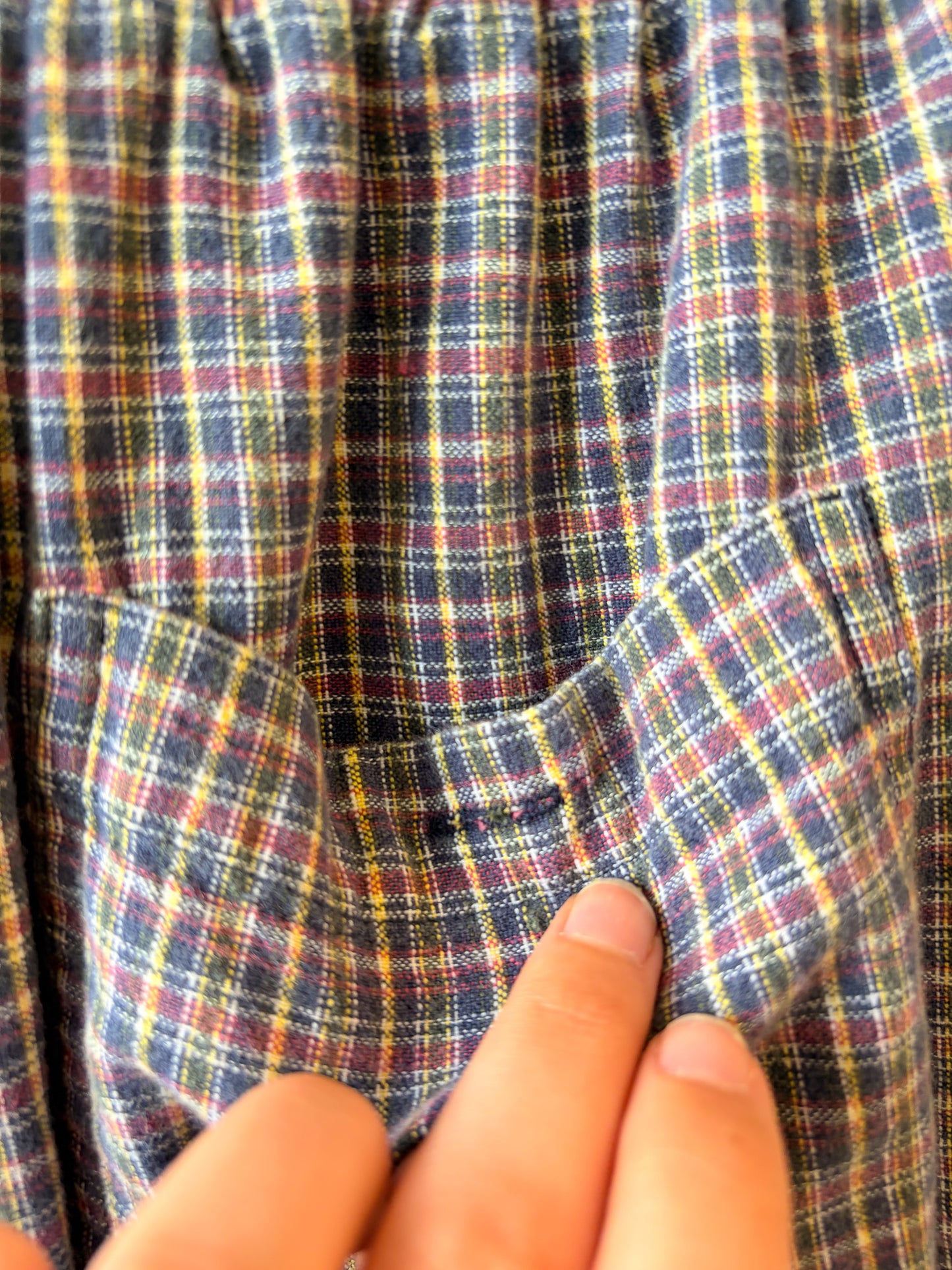 Plaid Cotton Cargo Shorts : L