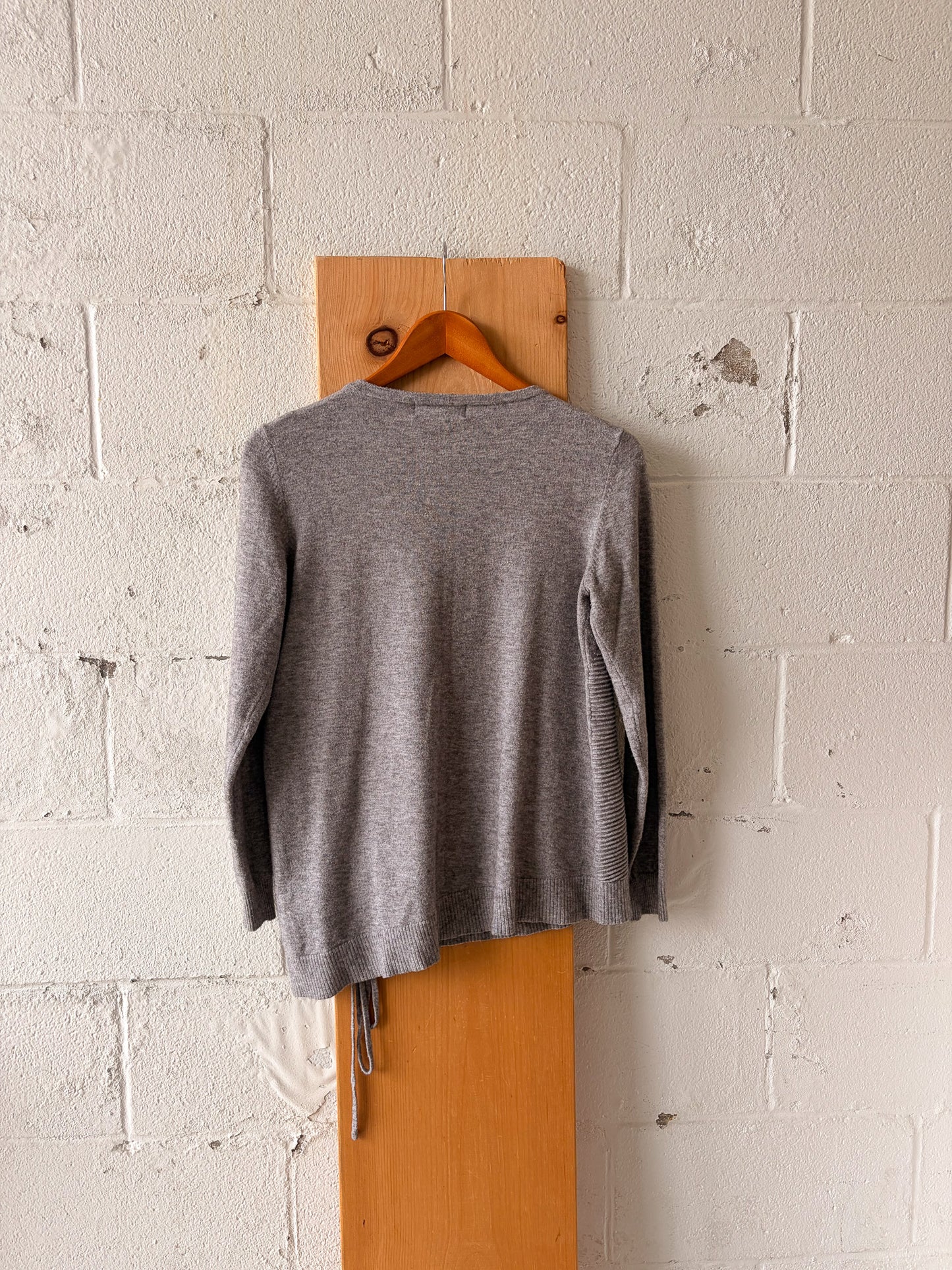 Gray Philosophy Asymmetric Top : M