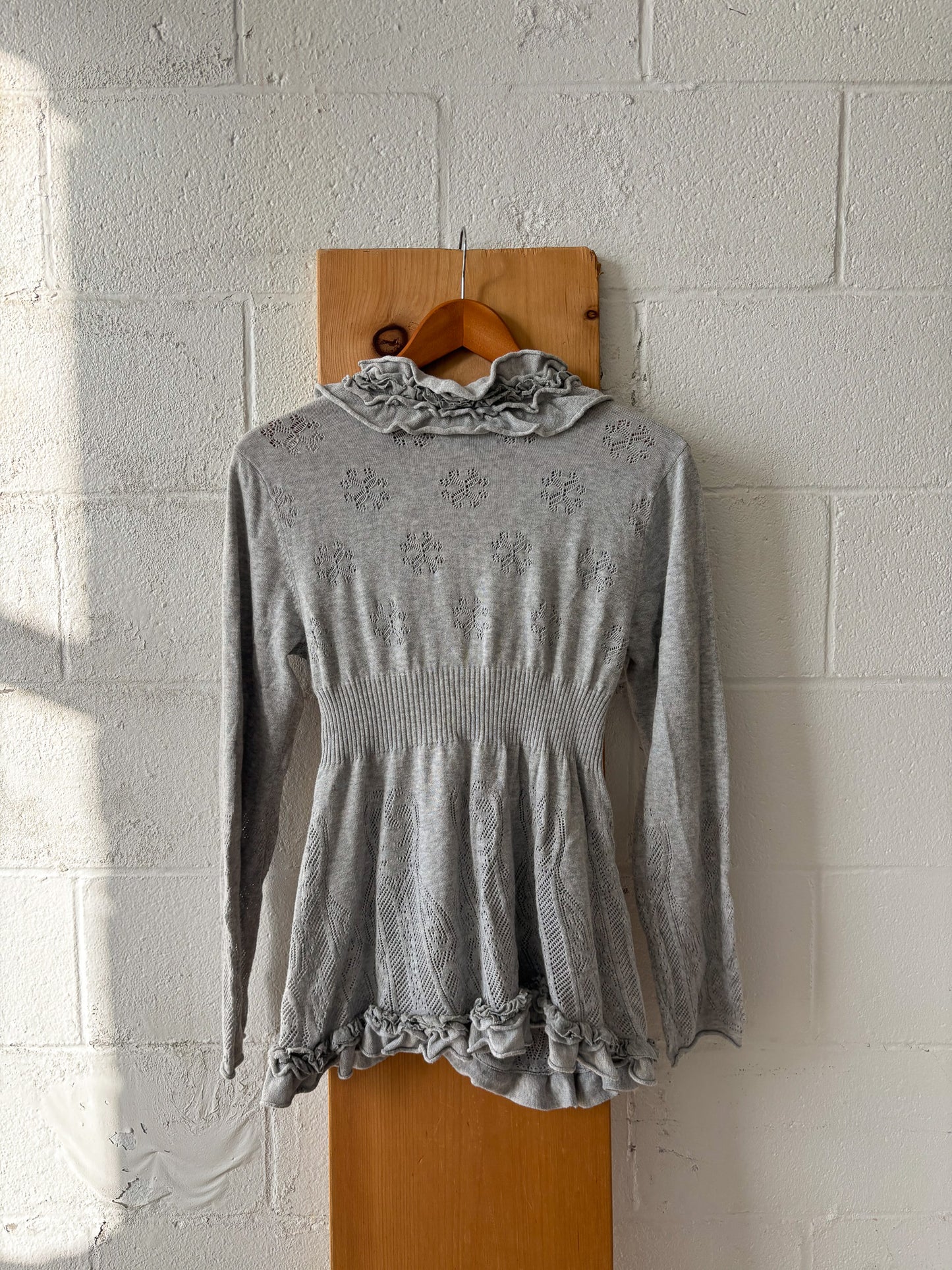Grey Ruffled Cardigan : XL
