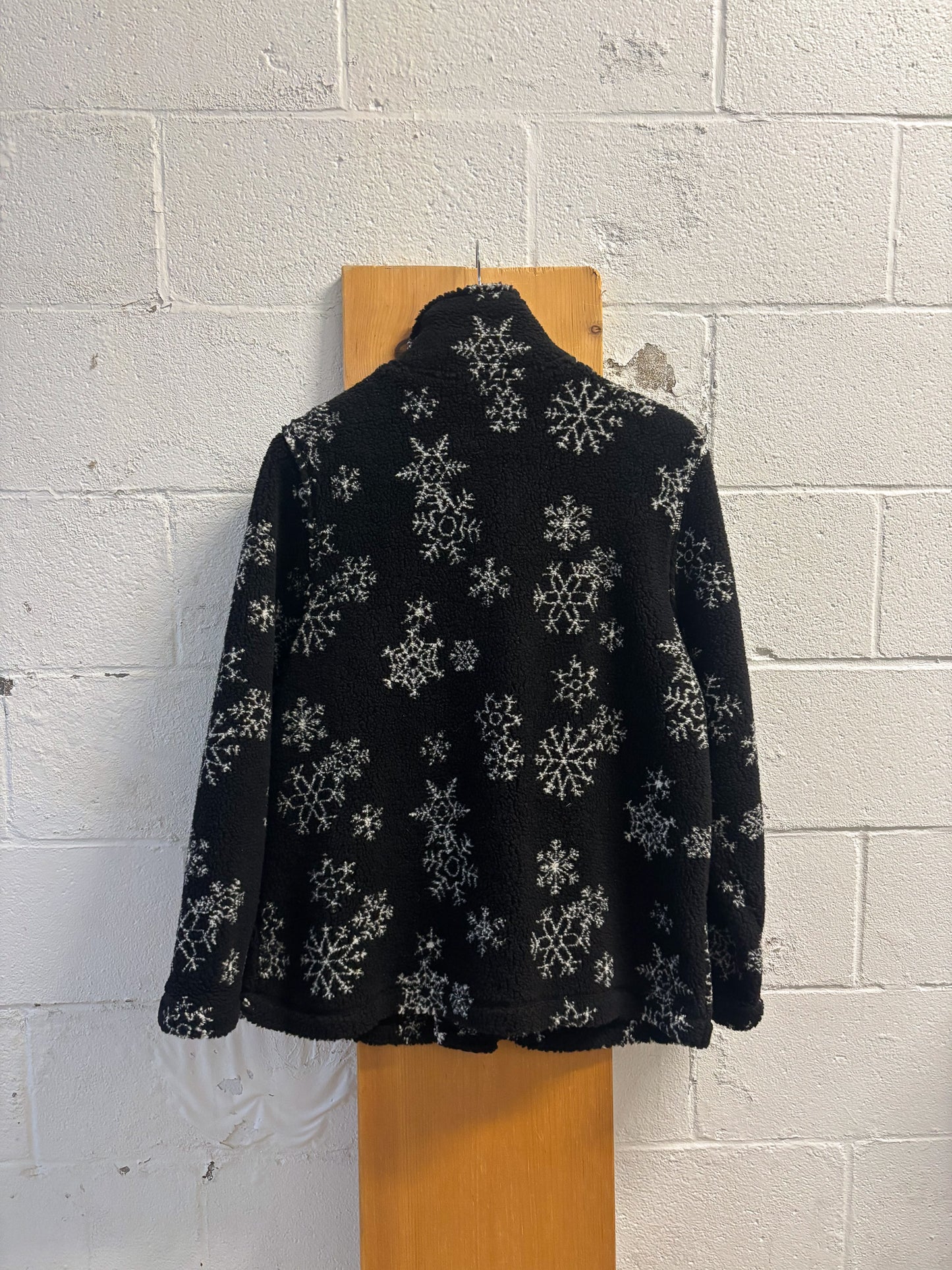 Snowflake Sherpa Jacket : L