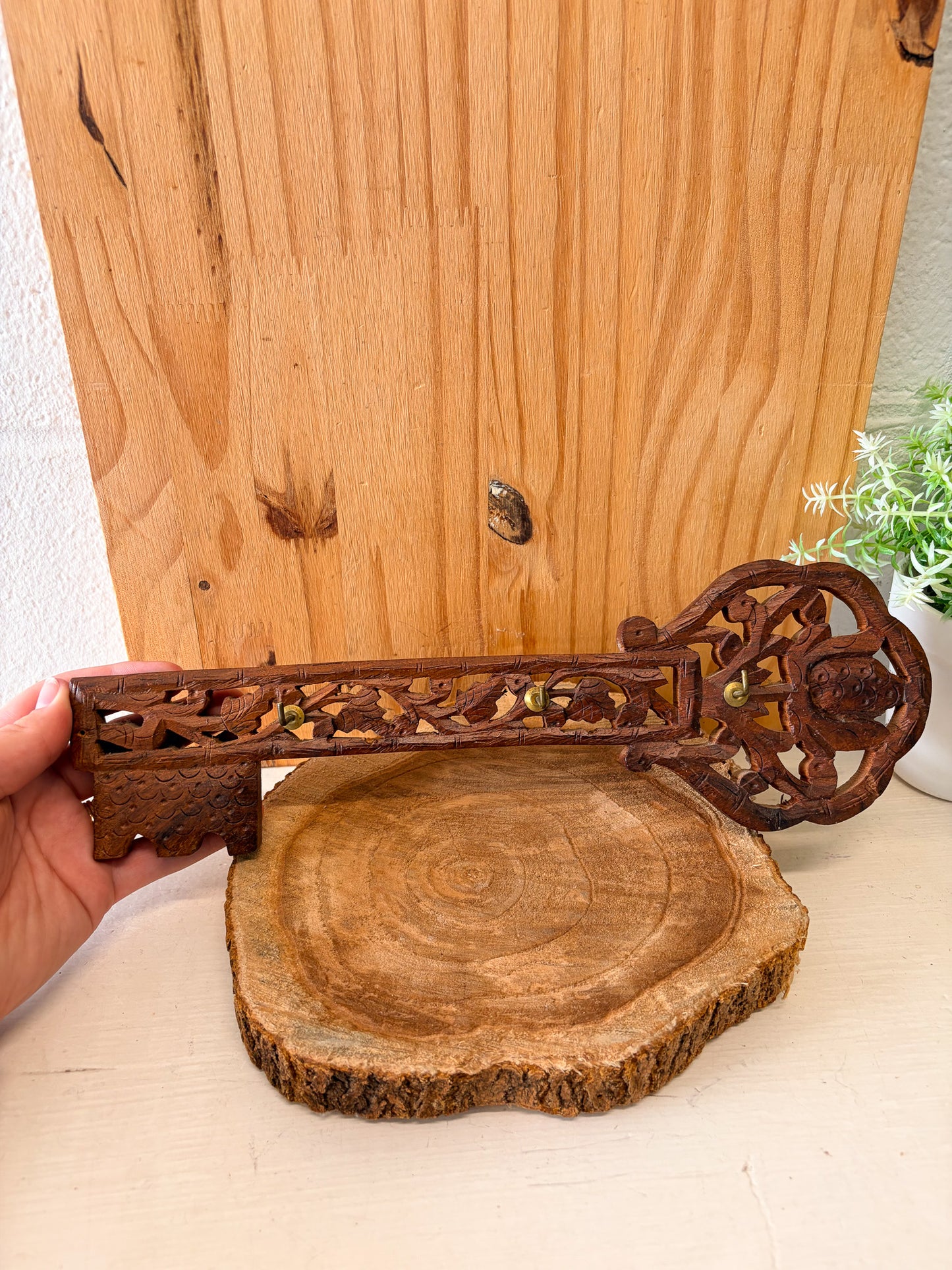 Wooden Key Holder Wall Hang (Local Pick Up Only)