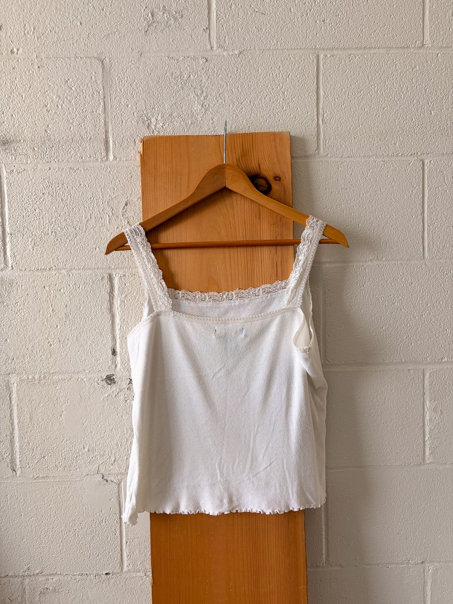 Classic White Lace Trim Tank : XL