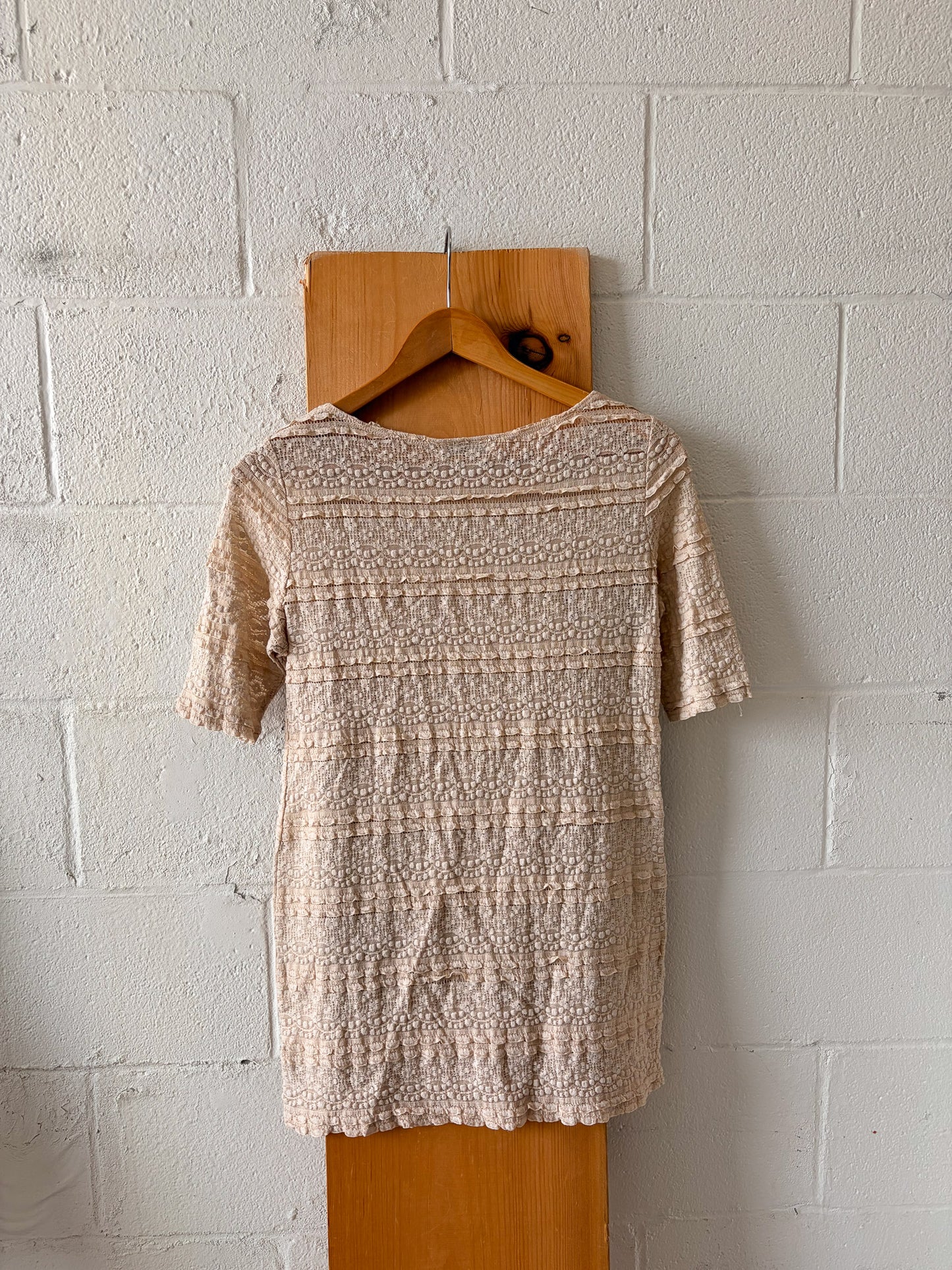 Cream Stretch Lace Top : M