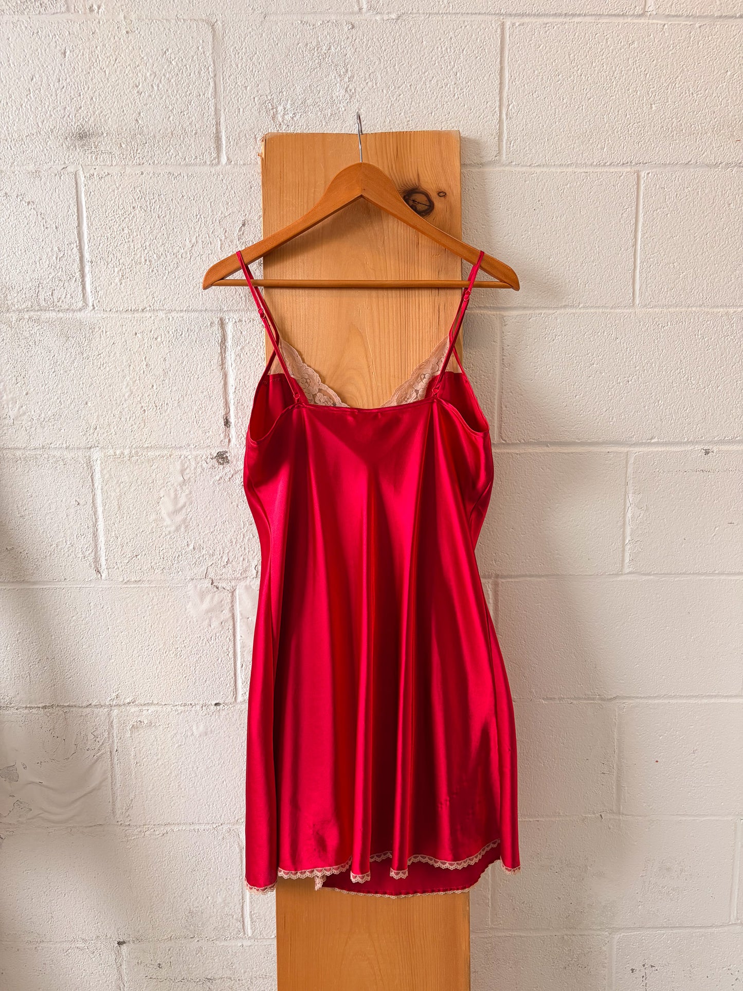 Lace Trimmed Red Slip : L