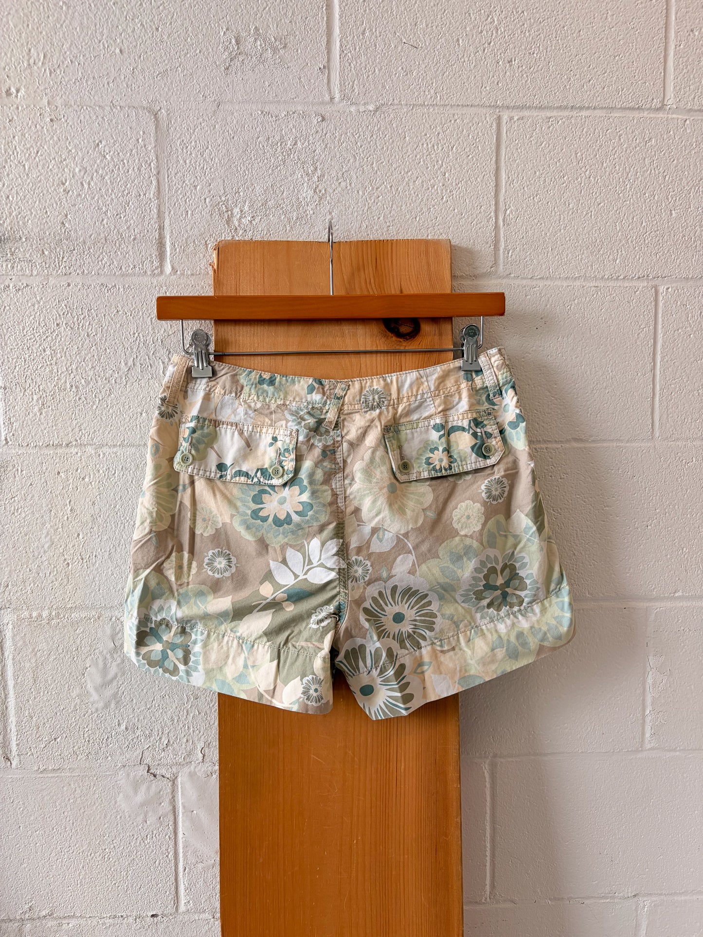 Floral Patterned Shorts : 10