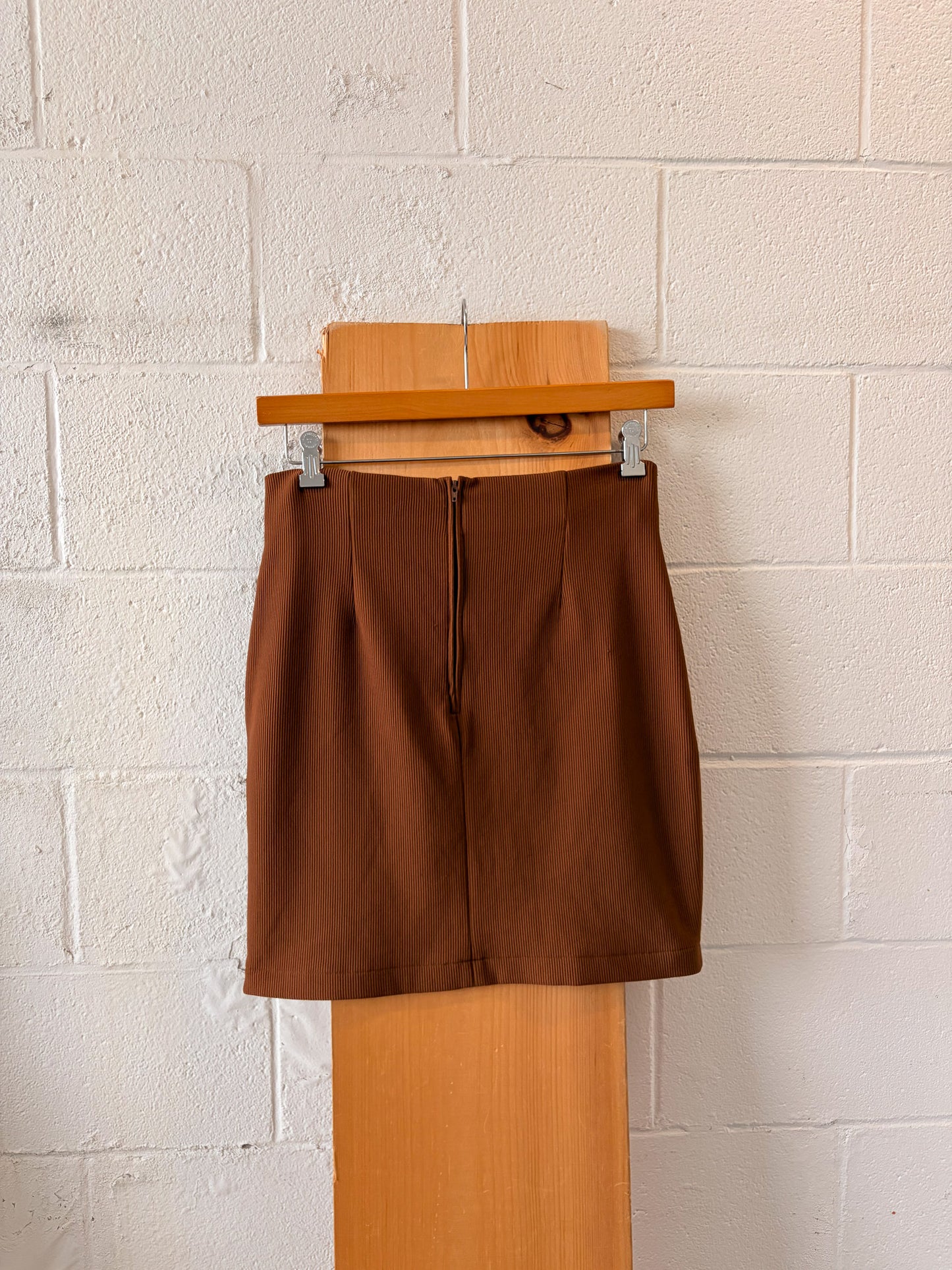 Brown Ribbed Skirt : 32"W