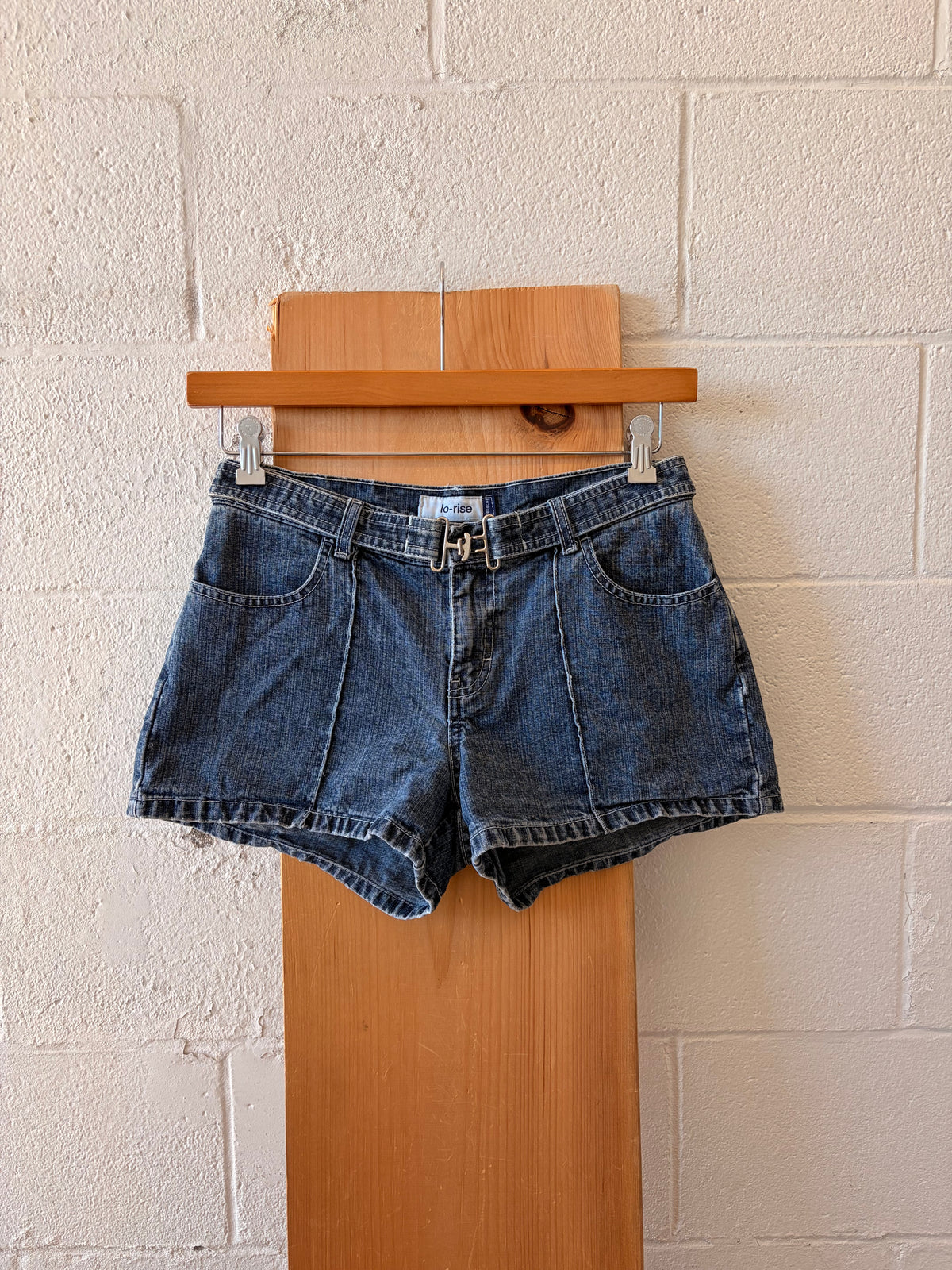 Vtg Low Rise Jordache Buckle Shorts : 7/8