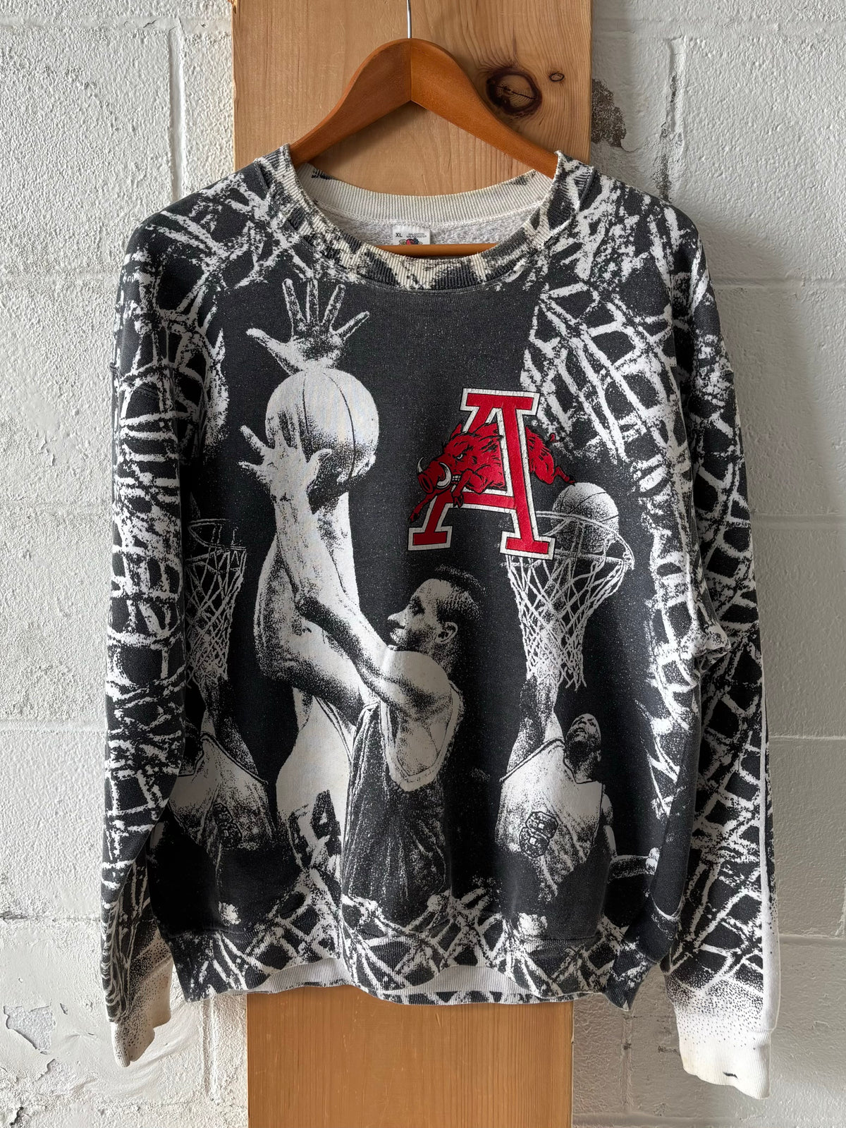 Vtg All Over Print Razorback Basketball Crew : L