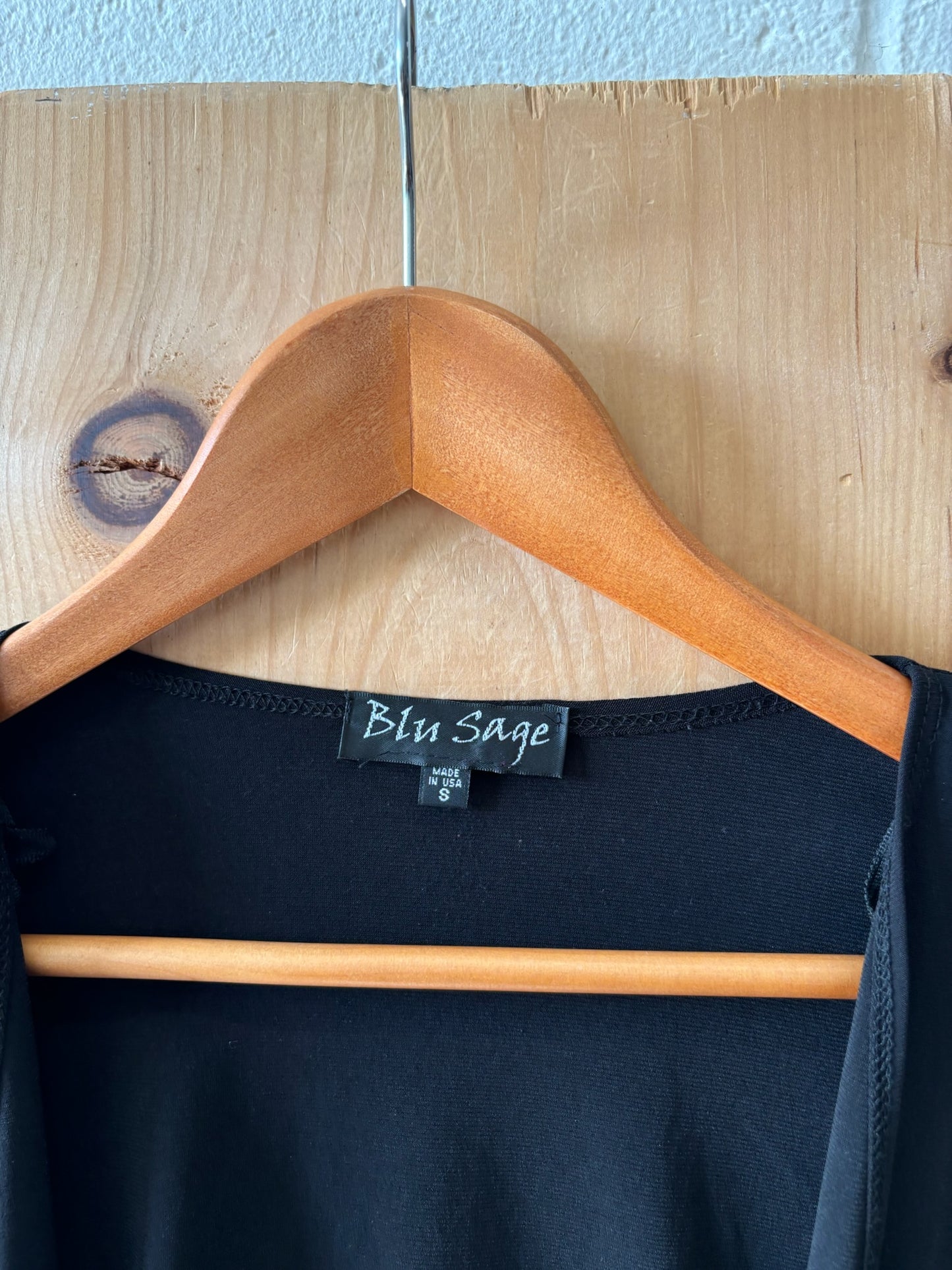 Black Cropped Cardigan : S