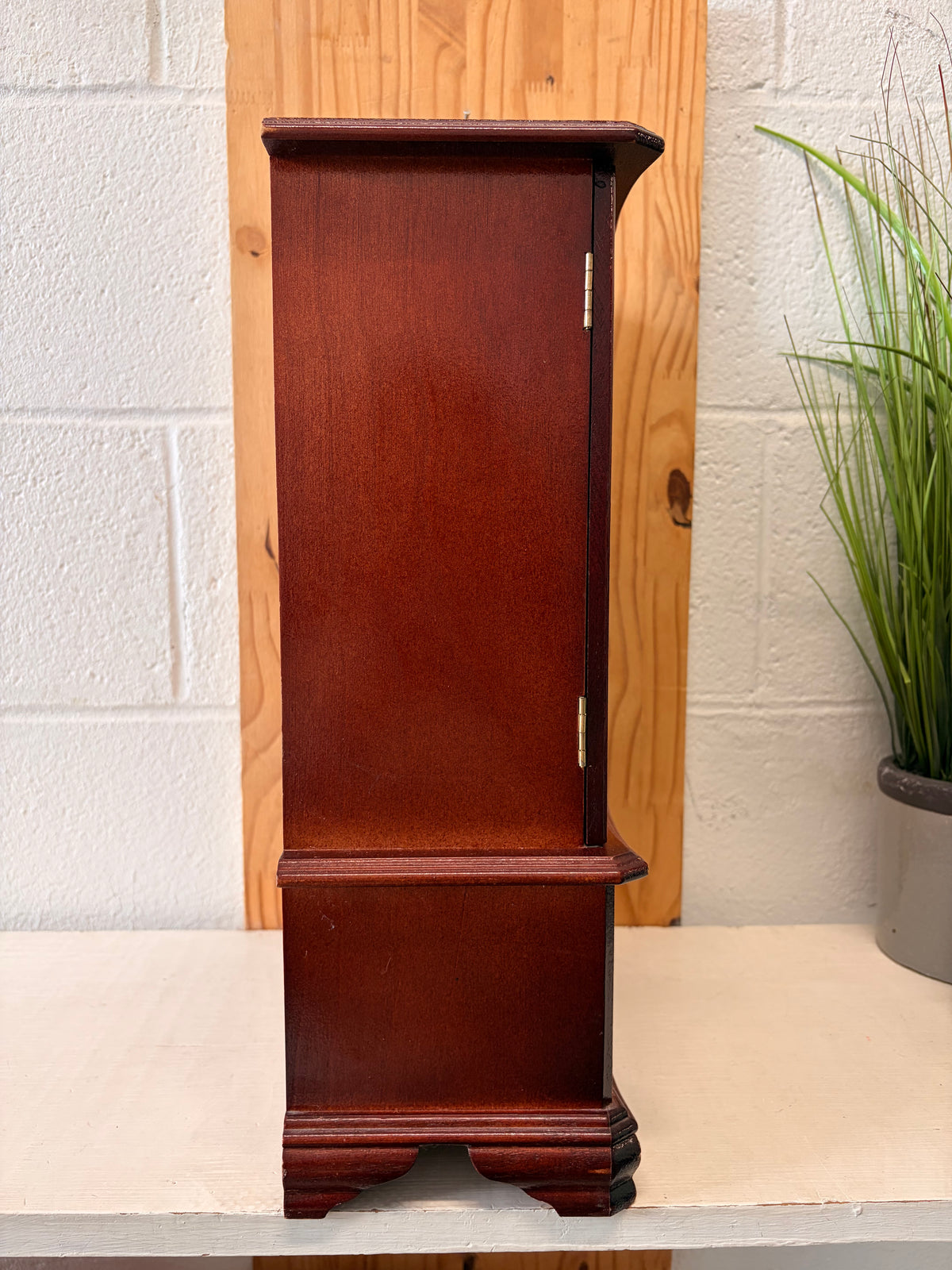 Vtg Floral Jewelry Armoire (Local Pick Up Only - As Is)