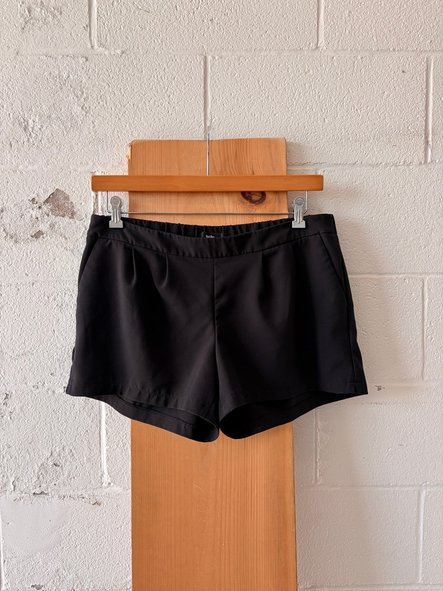Classic Black Mossimo Shorts : L