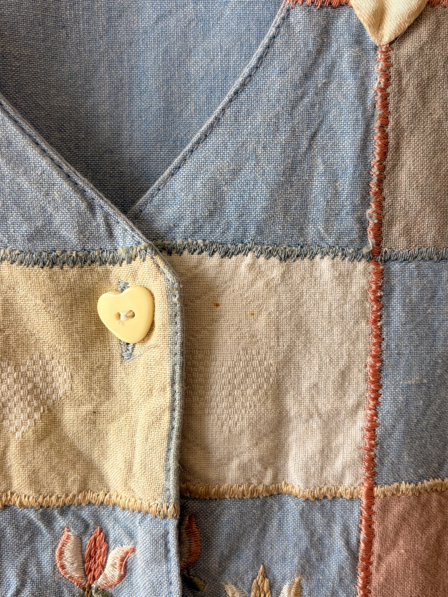 Embroidered Pastel Heart Vest : S
