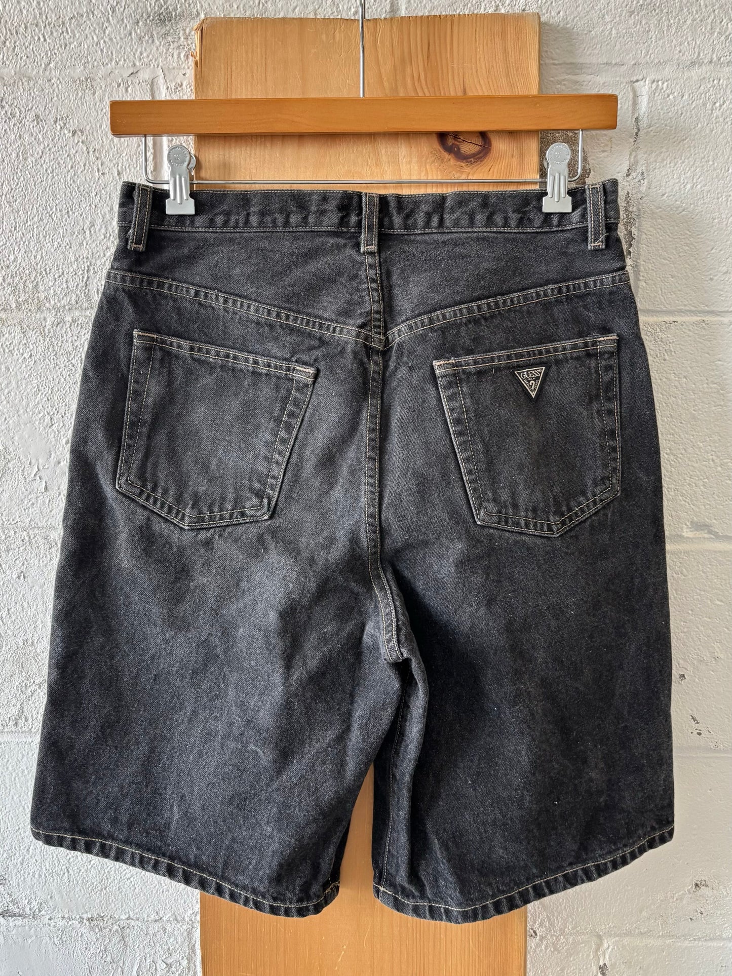 Vtg Black Guess Shorts : 32