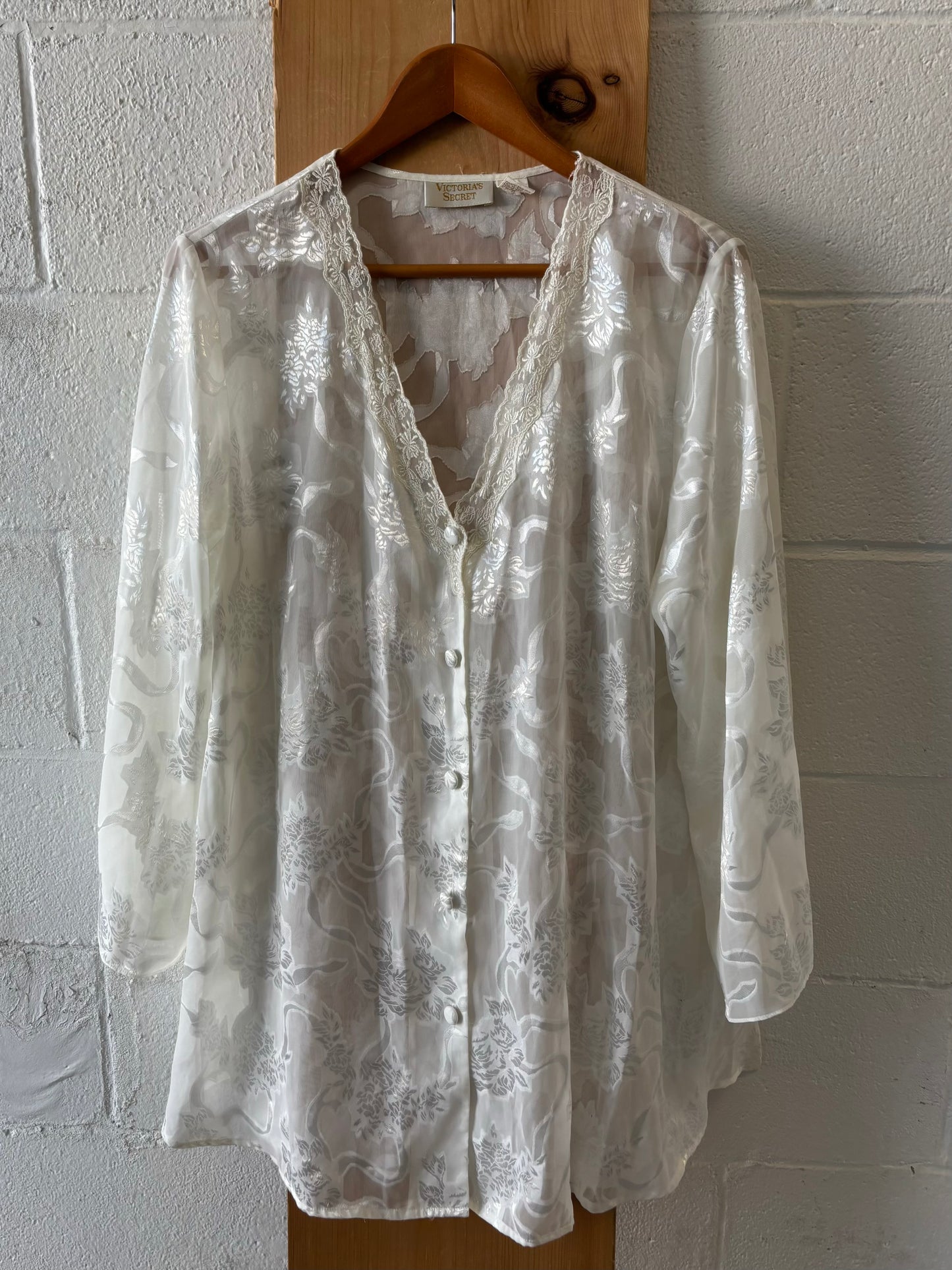 Vtg VS Sheer Floral Button Down : M/L