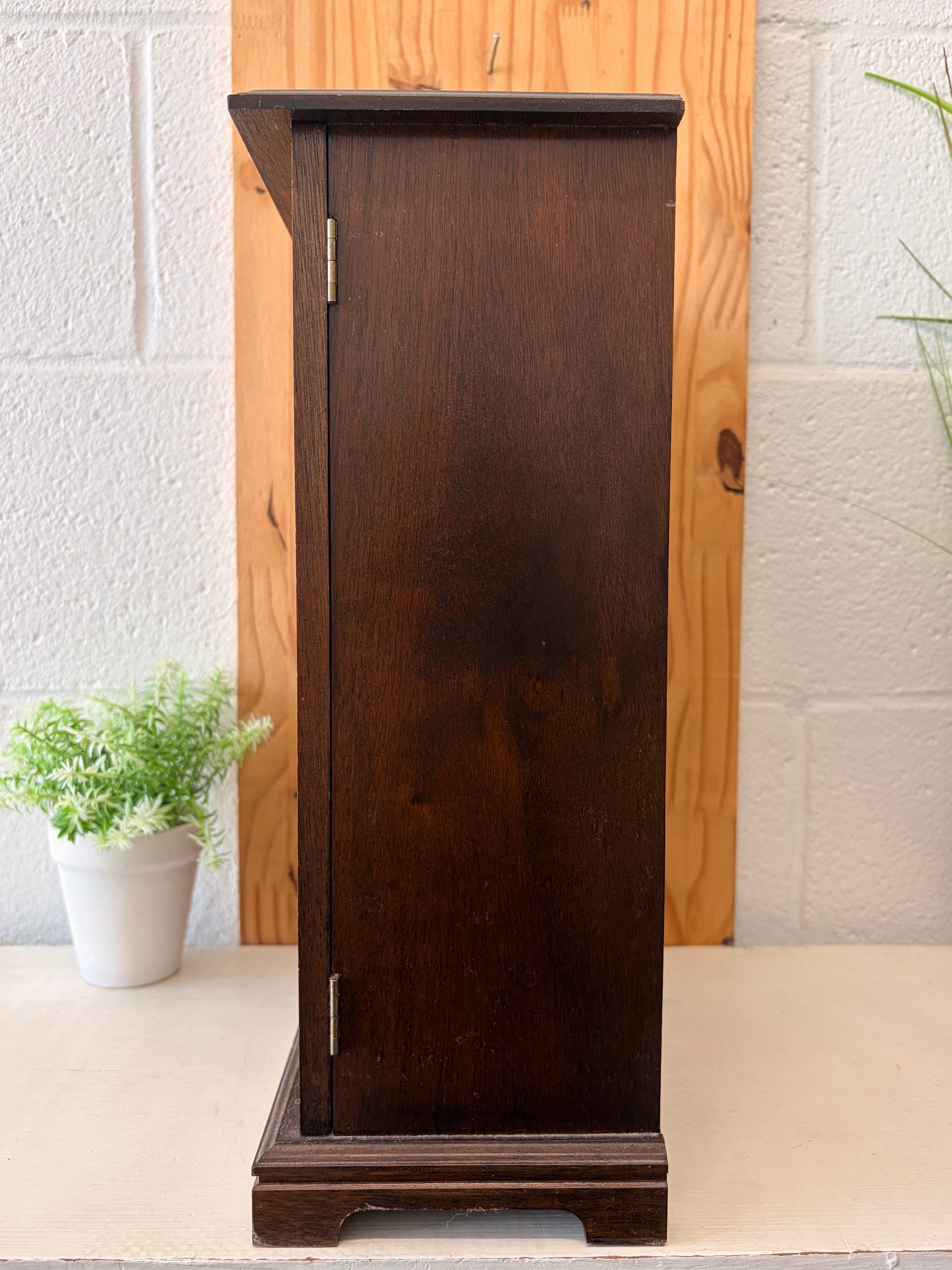 Vtg Floral Detailed Wooden Jewelry Armoire (Local Pick Up Only - As Is)