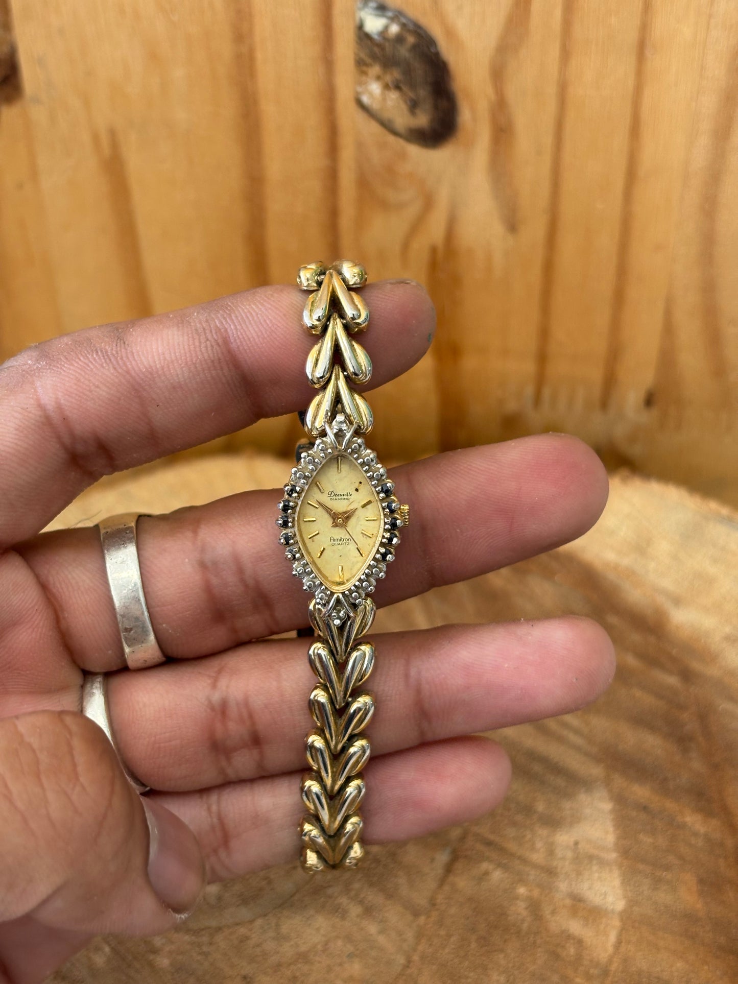 Vtg Gold Tone Watch (As Is)