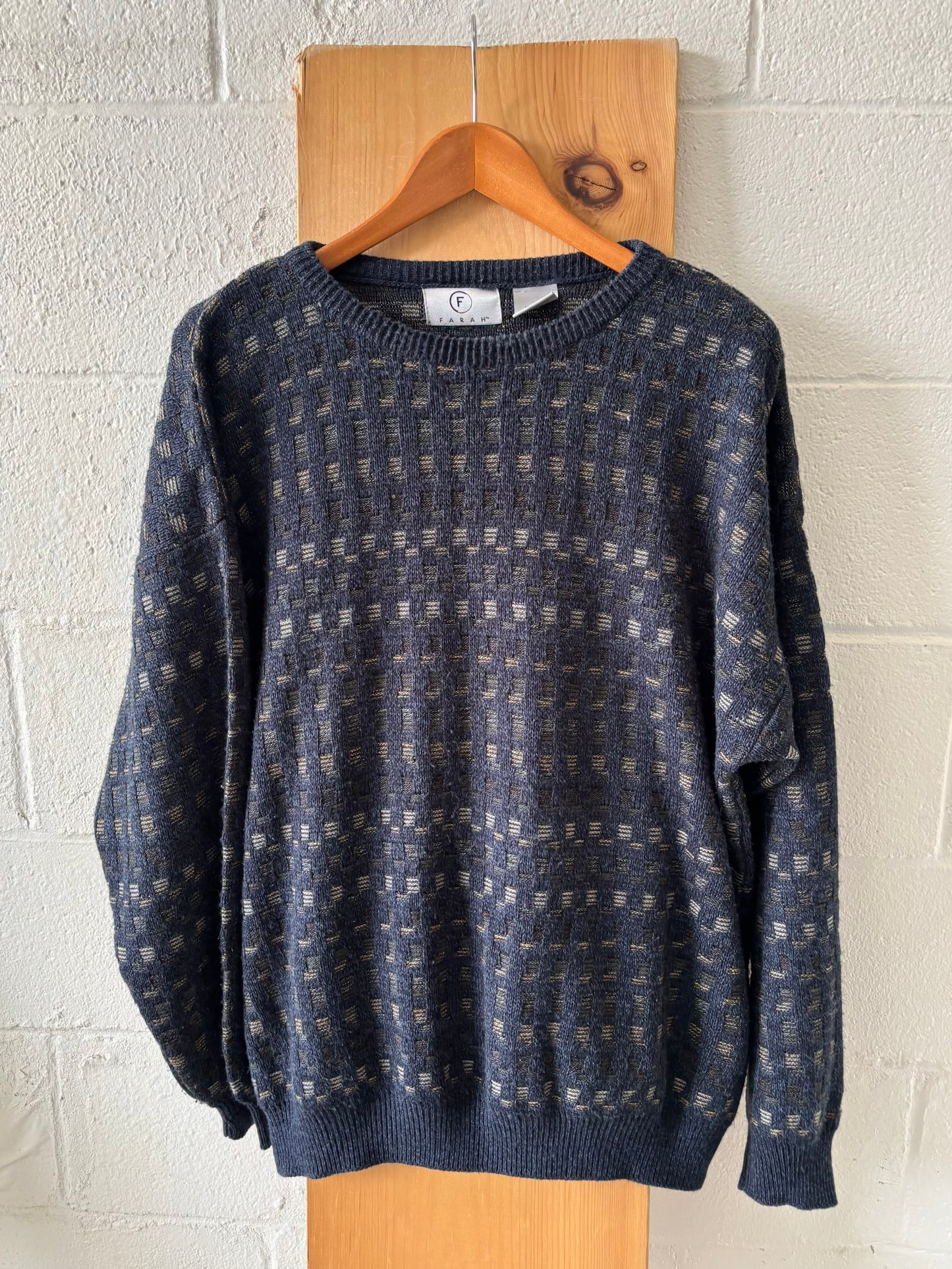 Vtg Patterned Sweater : XL